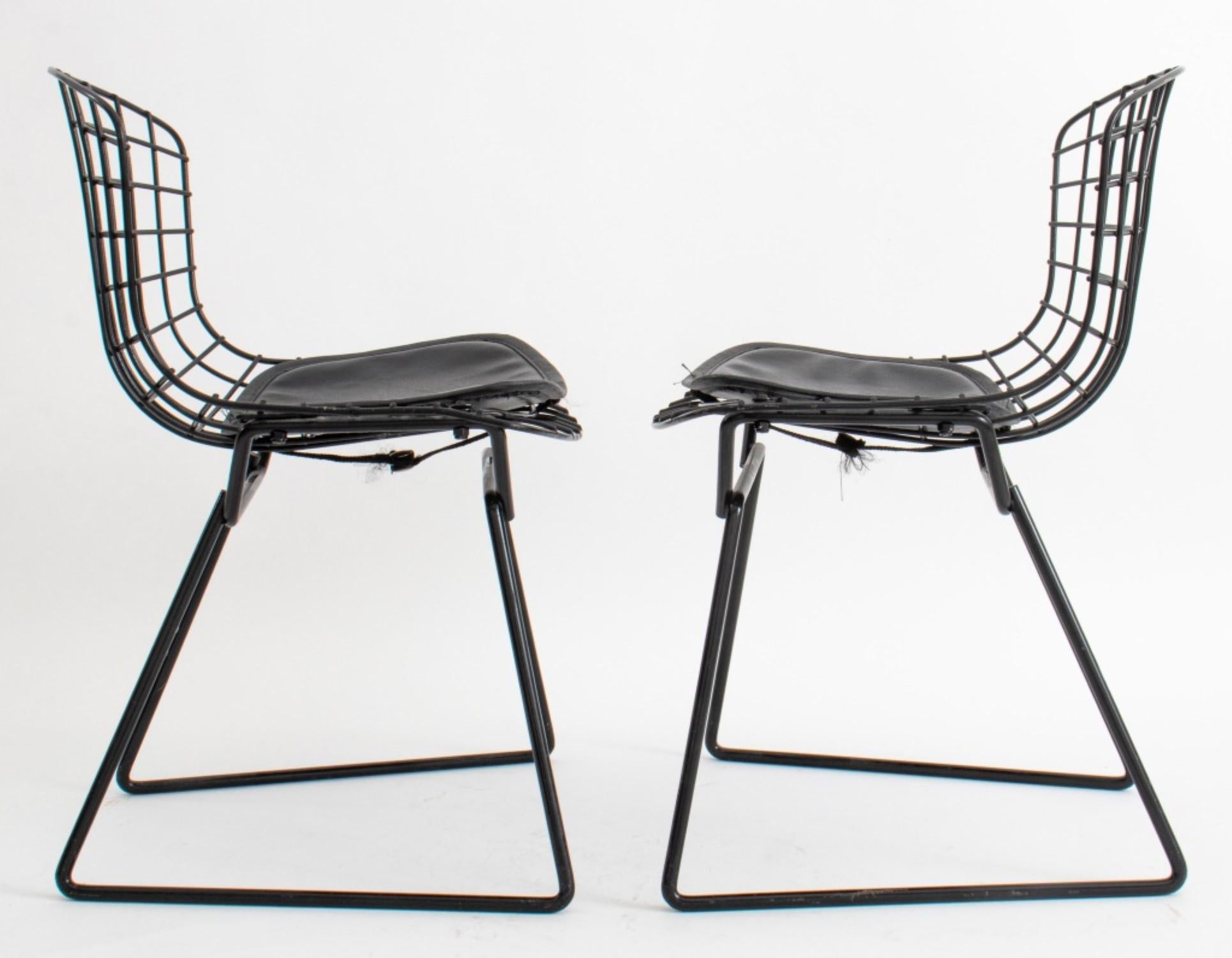 20ième siècle Paire de chaises d'enfant Harry Bertoia en vente