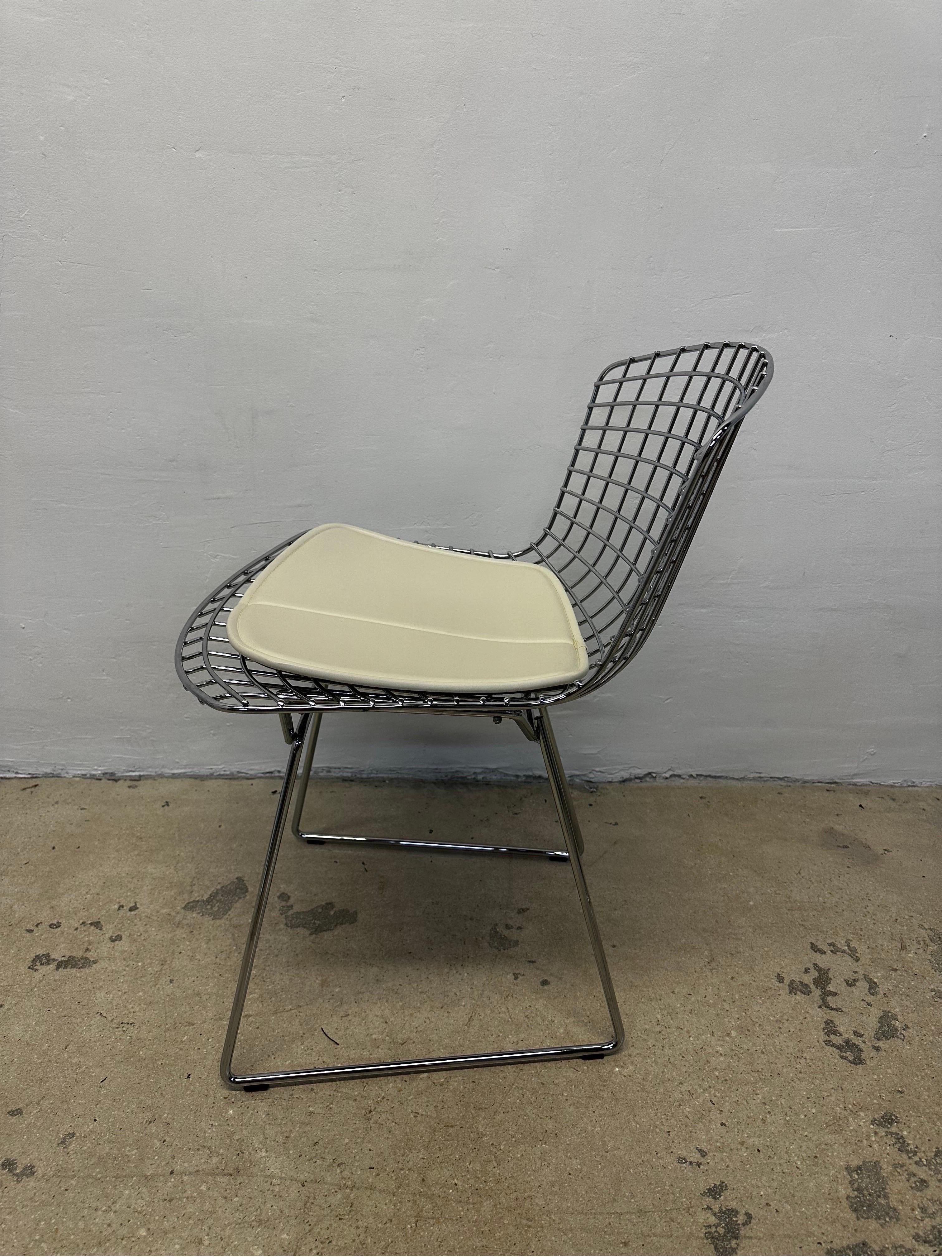 Harry Bertoia Chrome Wire Dining Chairs With Cushions for Knoll - Set of Six In Good Condition In Miami, FL