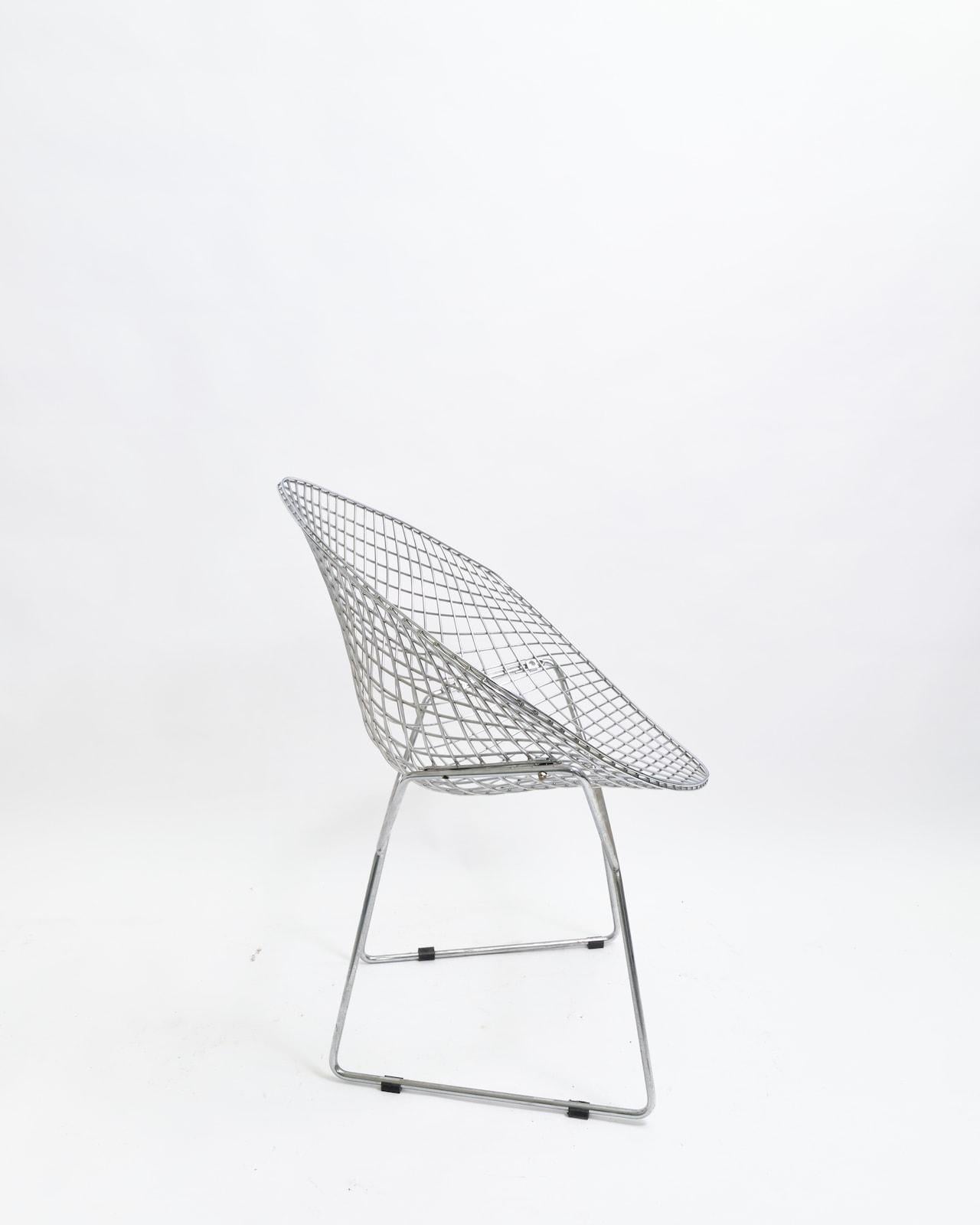 Mid-Century Modern Harry Bertoia 'Diamond' Armchair in Chromed Metal For Sale