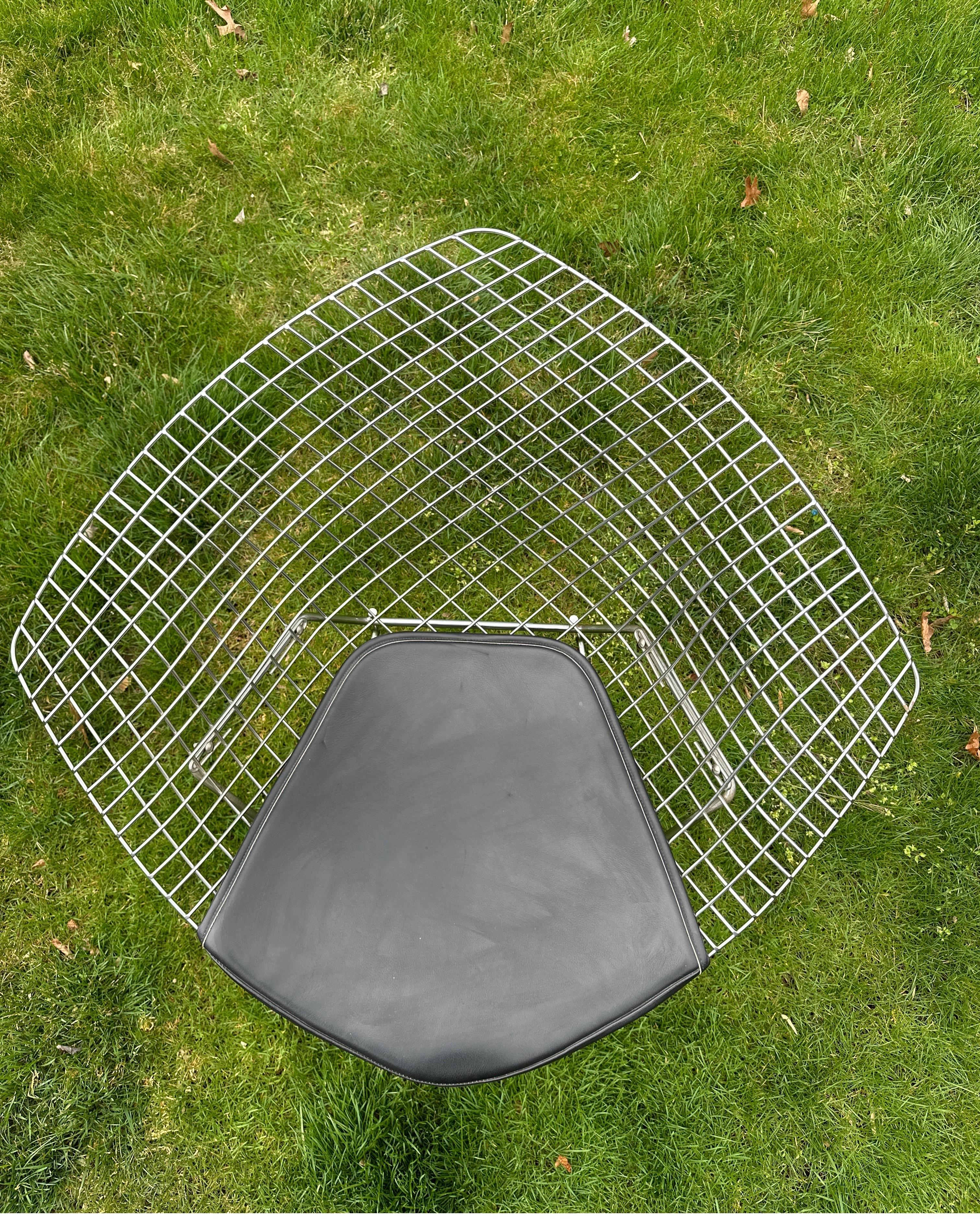 Harry Bertoia for Knoll Diamond Chair - Chrome In Good Condition For Sale In Kennett Square, PA