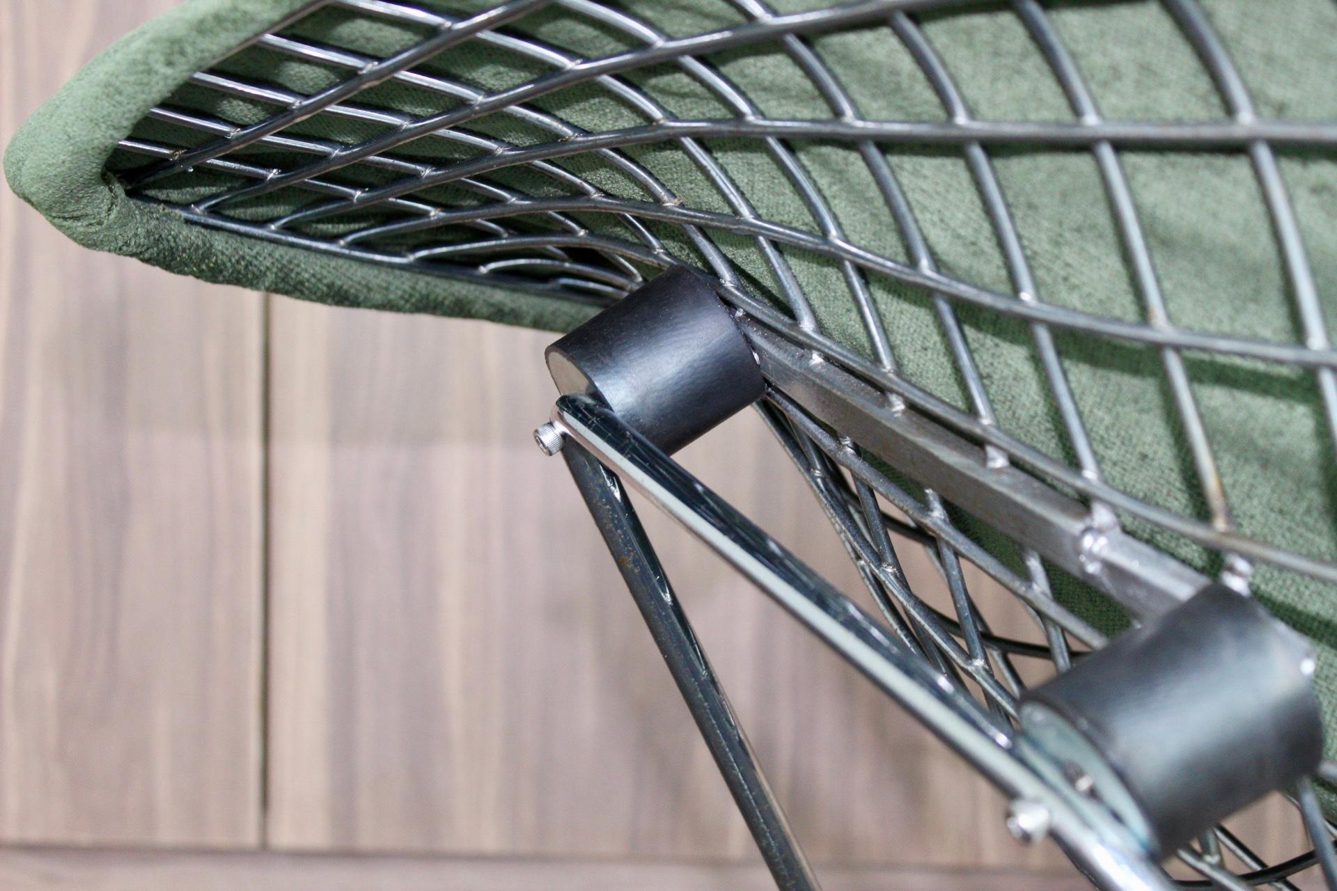 Fine XX secolo Harry Bertoia per Knoll Int. Sedia e ottomana Bird, CIRCA 1970 in vendita
