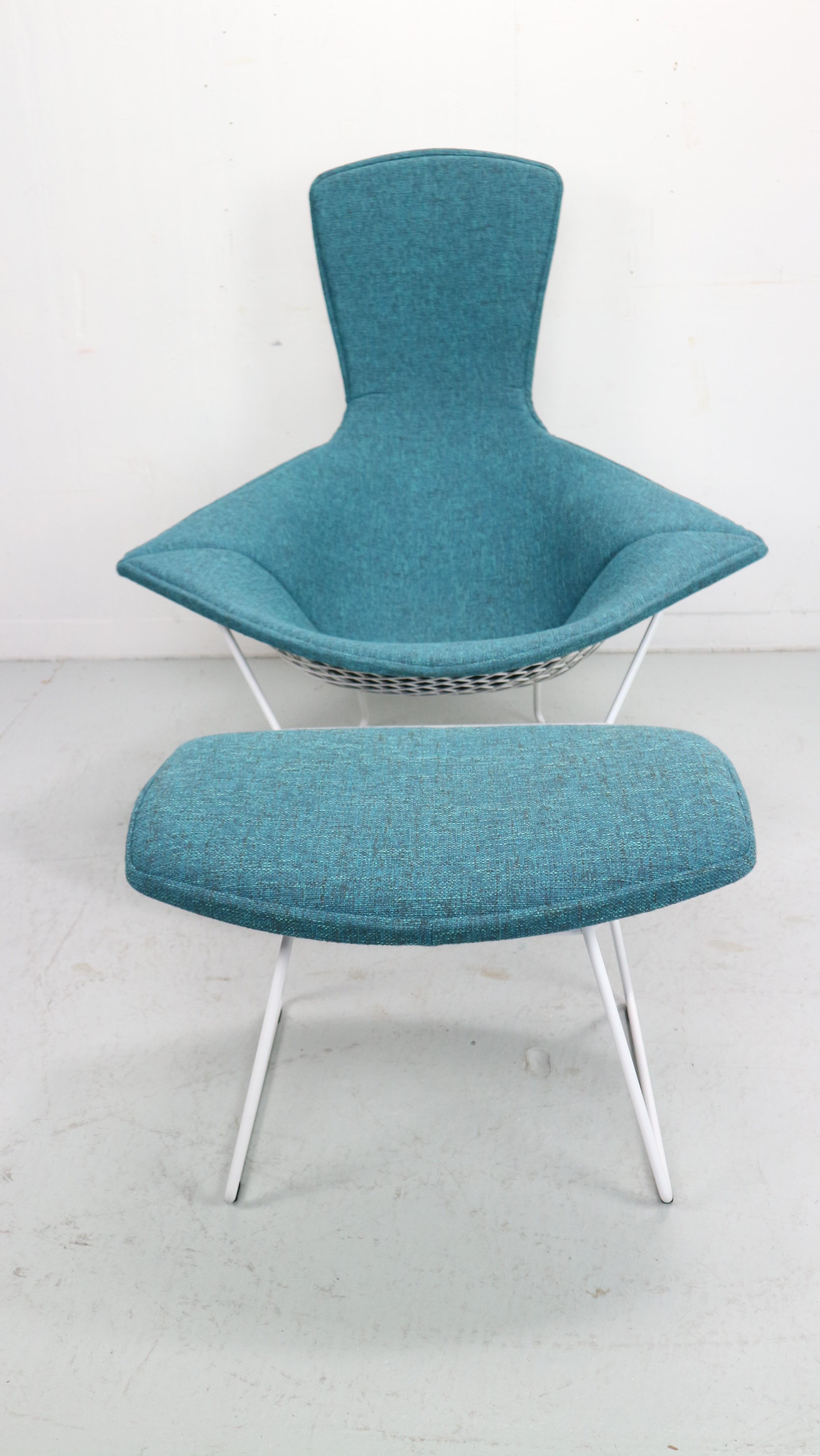 Mid-Century Modern Harry Bertoia for Knoll International Bird Chair and Ottoman For Sale