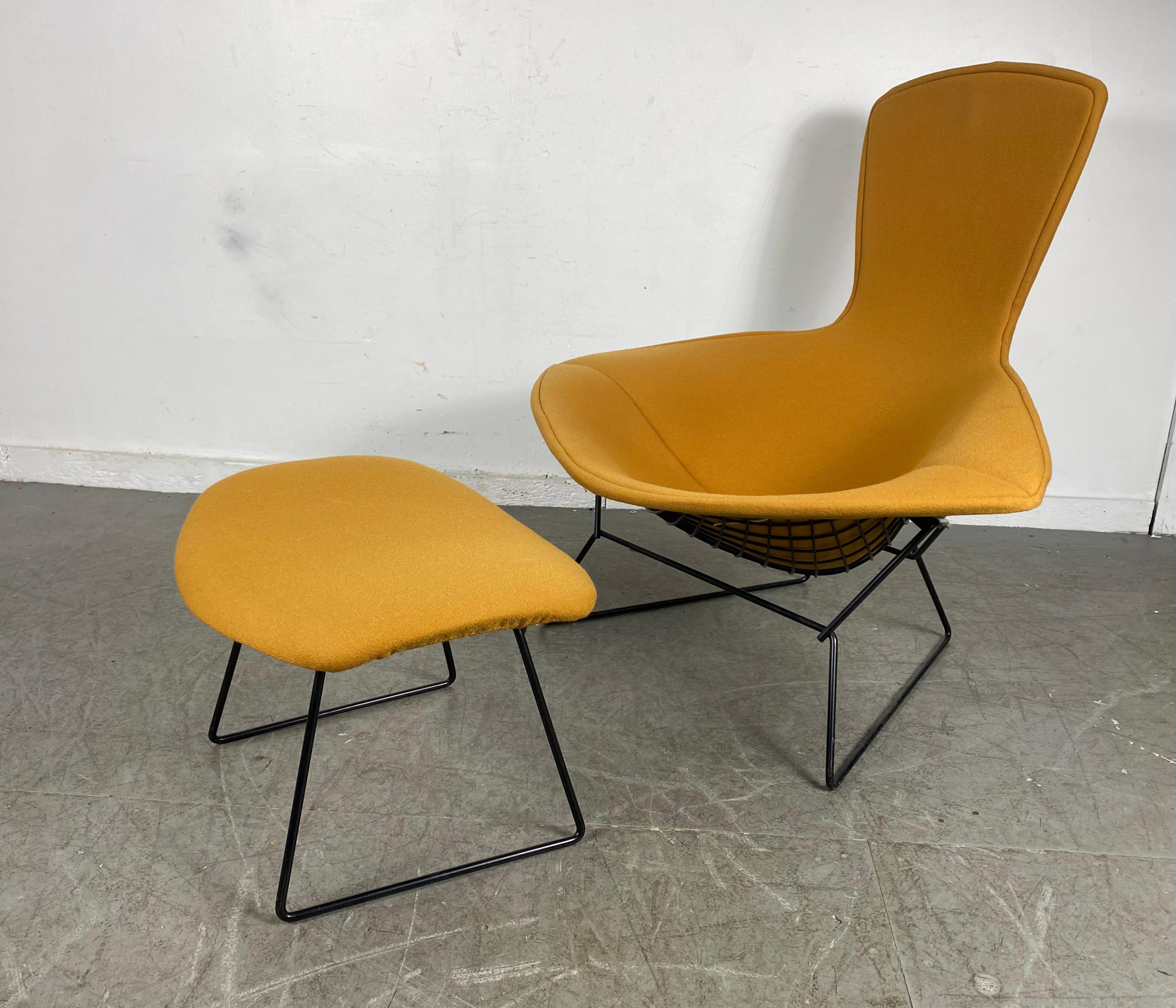 Harry Bertoia for Knoll, Model Bird Armchair with Ottoman, 1980 In Good Condition For Sale In Buffalo, NY