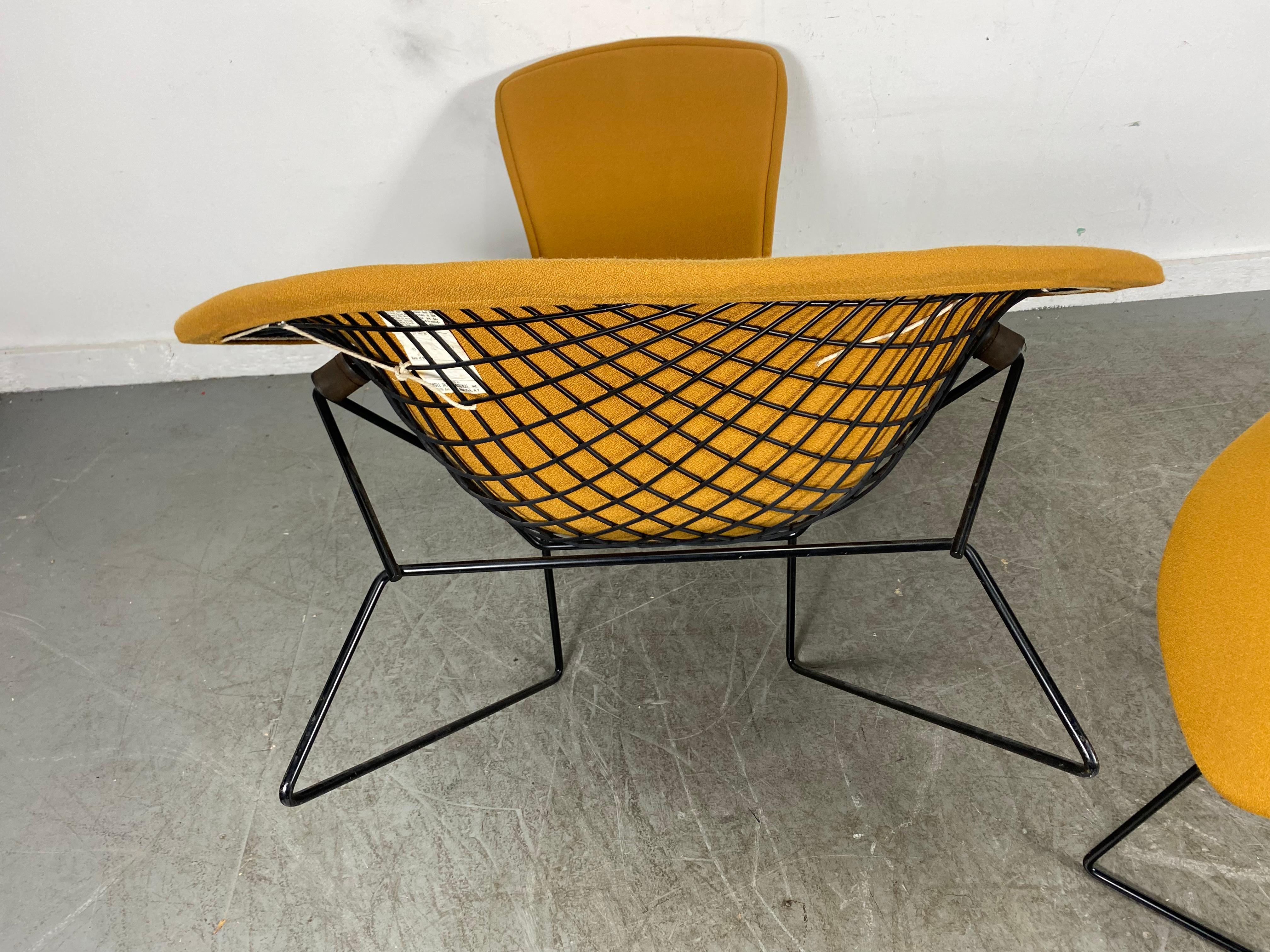 Late 20th Century Harry Bertoia for Knoll, Model Bird Armchair with Ottoman, 1980 For Sale