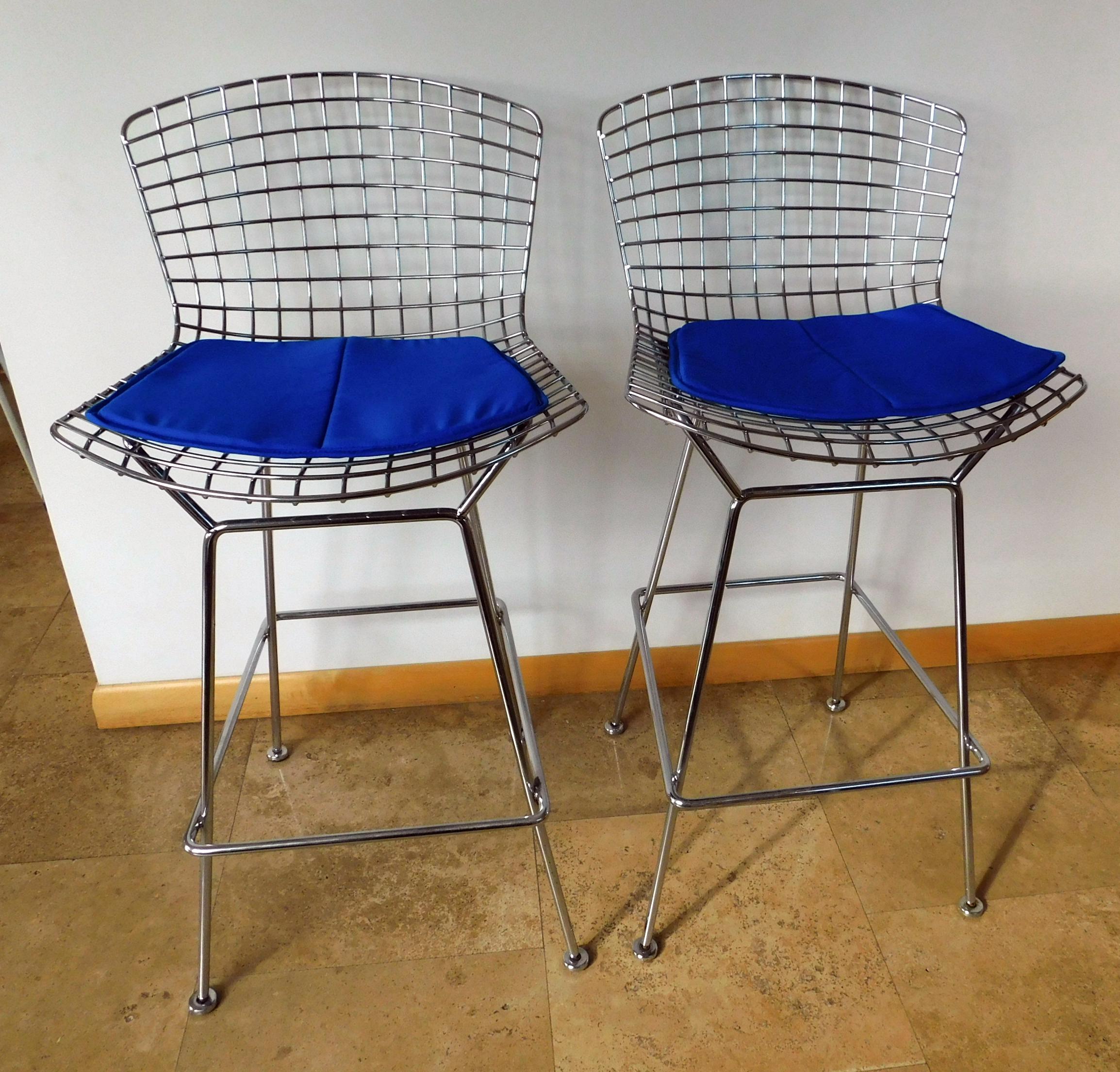Harry Bertoia for Knoll Set of Four Mid-Century Modern Chrome Bar Stools In Good Condition In Phoenix, AZ