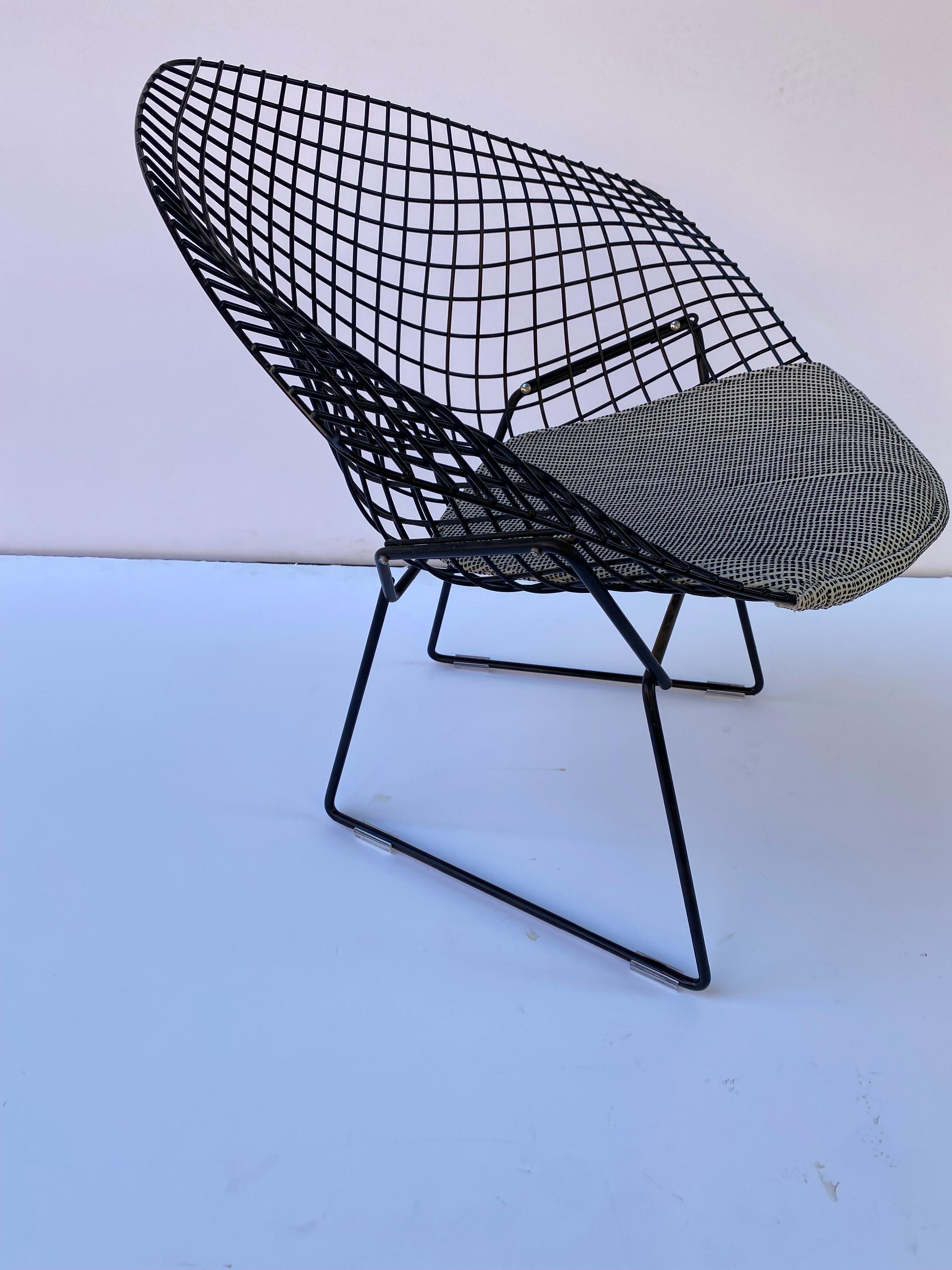 Harry Bertoia for Knoll Small Diamond Chairs/ Pair In Good Condition In Philadelphia, PA