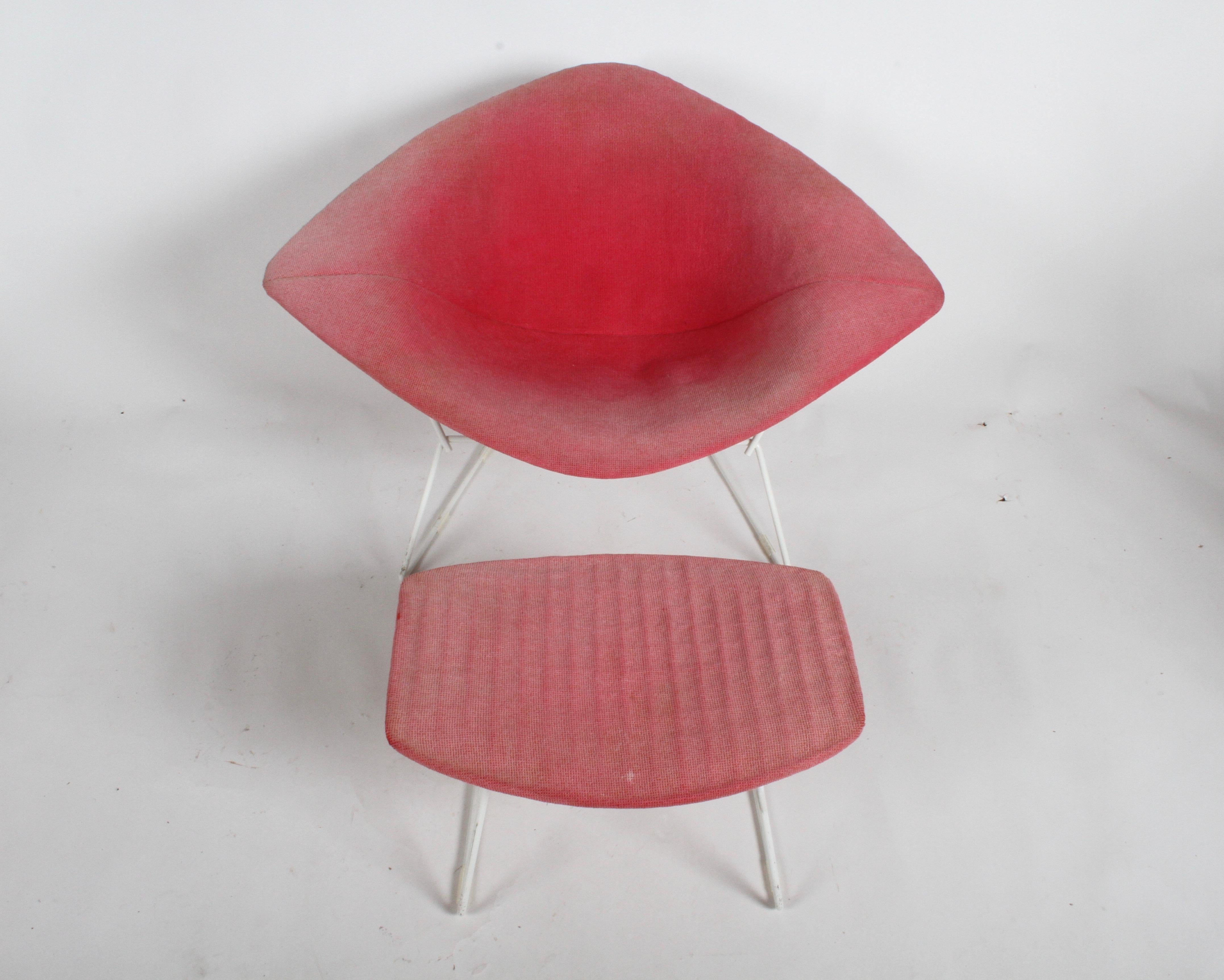 Harry Bertoia for Knoll Wide White Diamond Chair & Ottoman with Pink Upholstery  For Sale 2