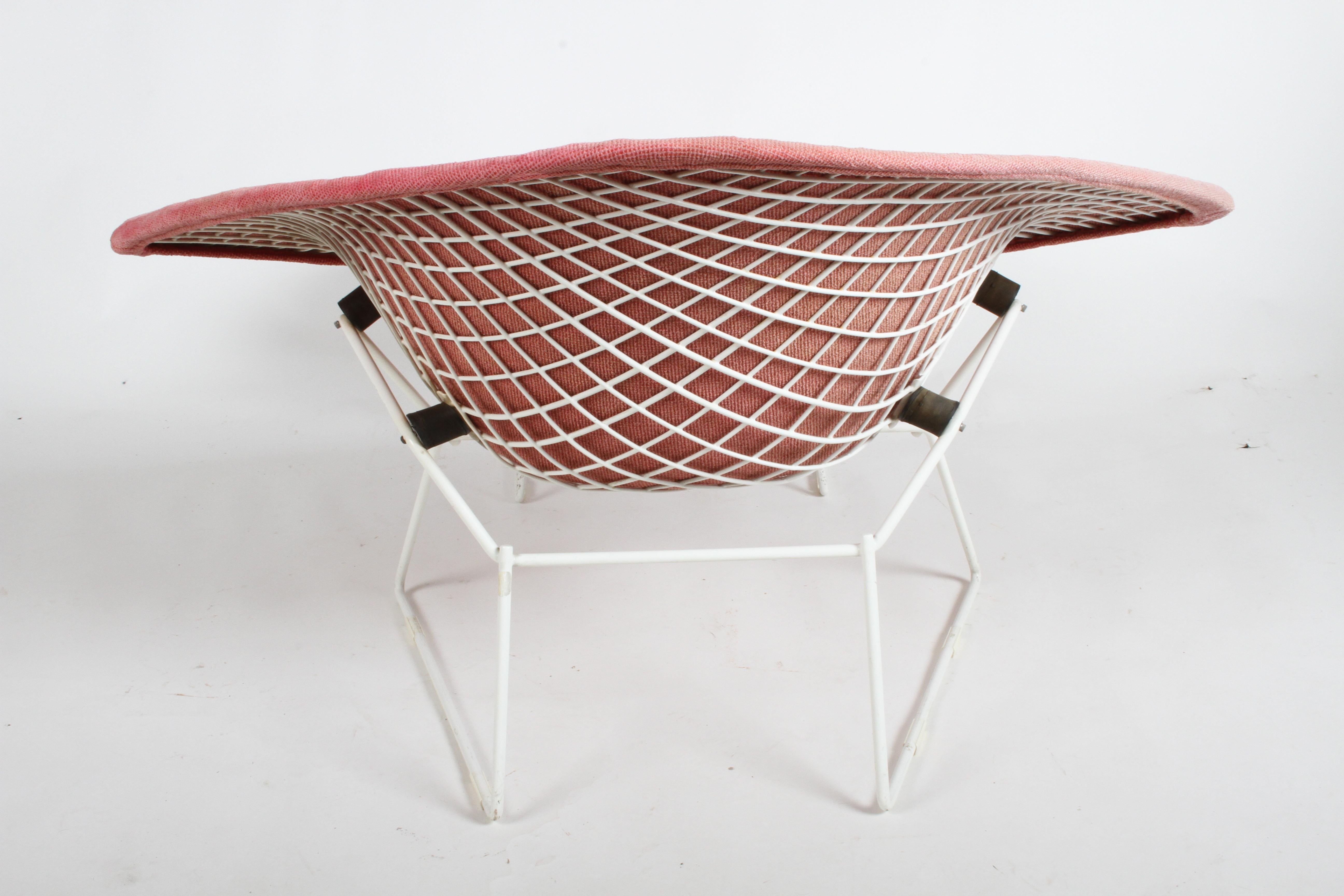 Painted Harry Bertoia for Knoll Wide White Diamond Chair & Ottoman with Pink Upholstery  For Sale