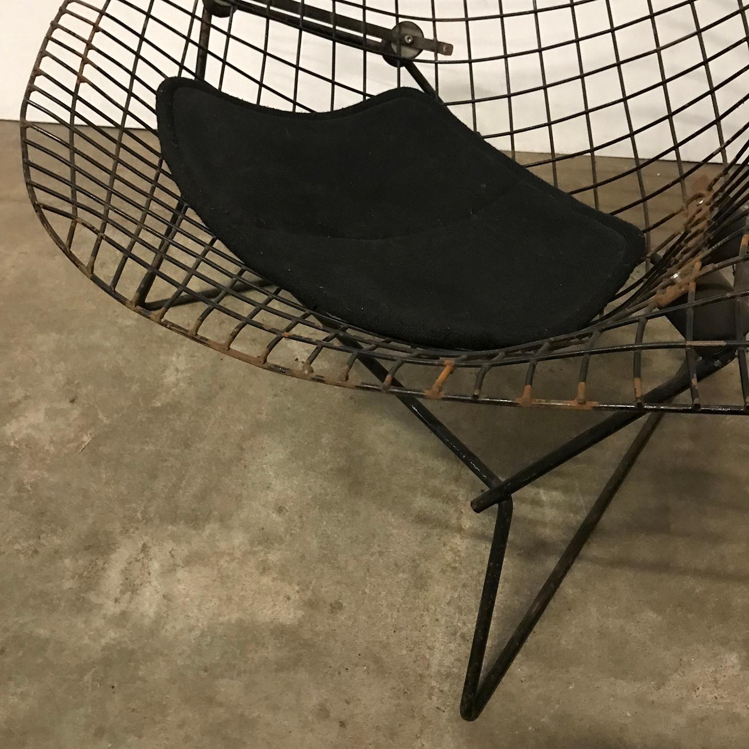 1952, Harry Bertoia for, Knoll International, Large Bird Chair in Black For Sale 9