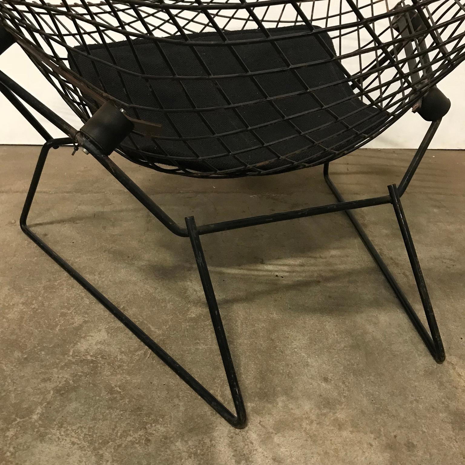 1952, Harry Bertoia pour Knoll International, grande chaise oiseau en noir en vente 12