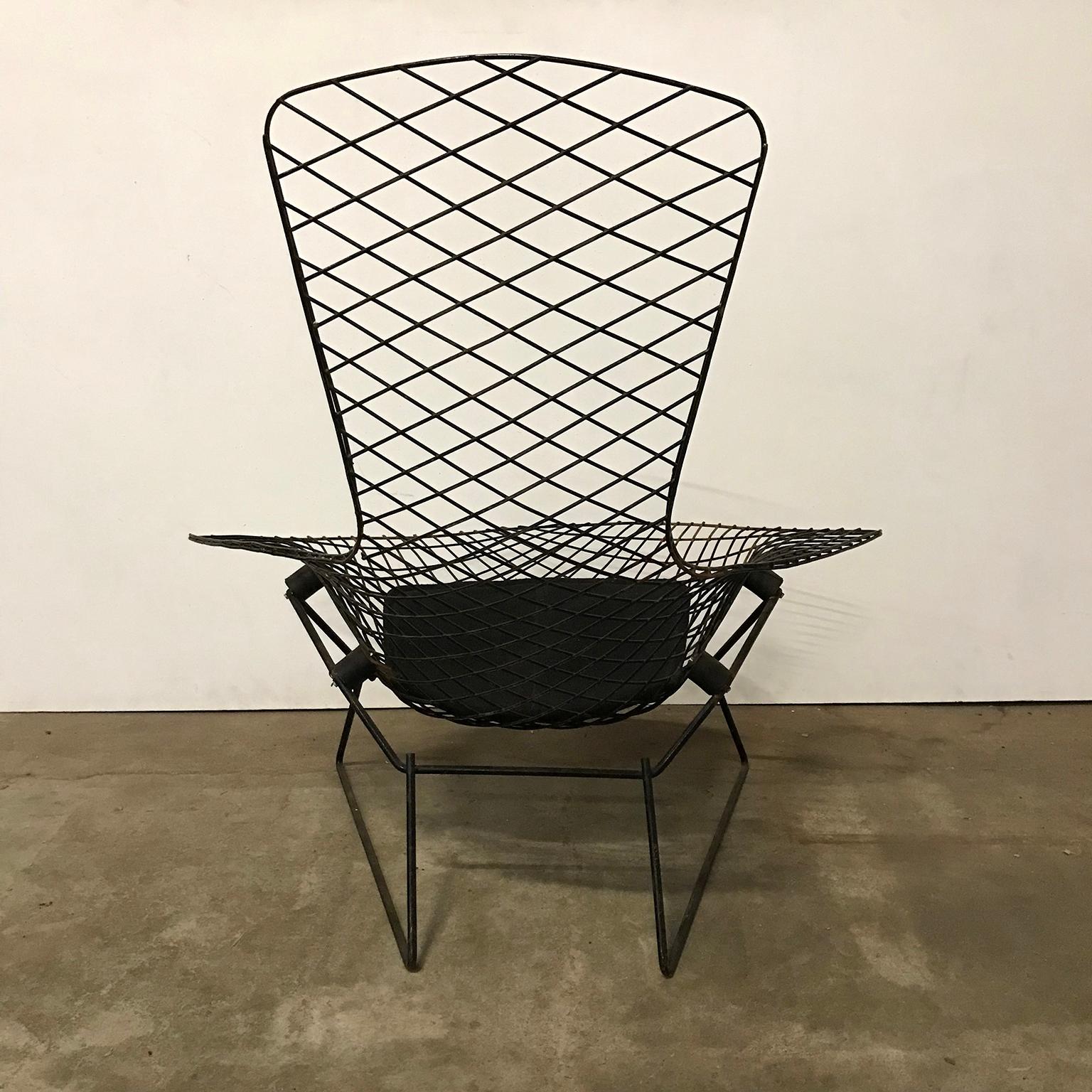 1952, Harry Bertoia for, Knoll International, Large Bird Chair in Black For Sale 1