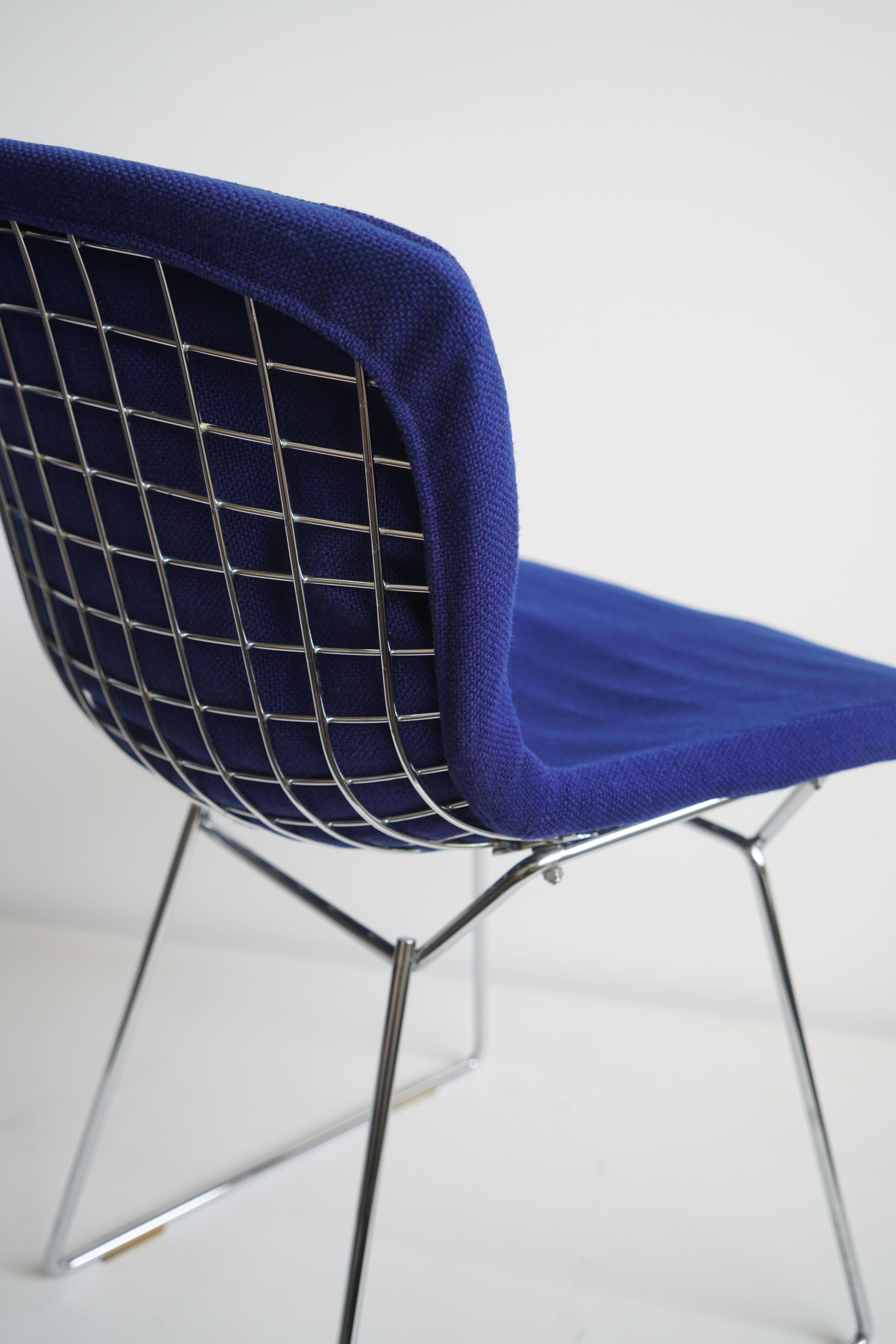 Harry Bertoia side chairs by Knoll with original upholstery, mint 1970's For Sale 5