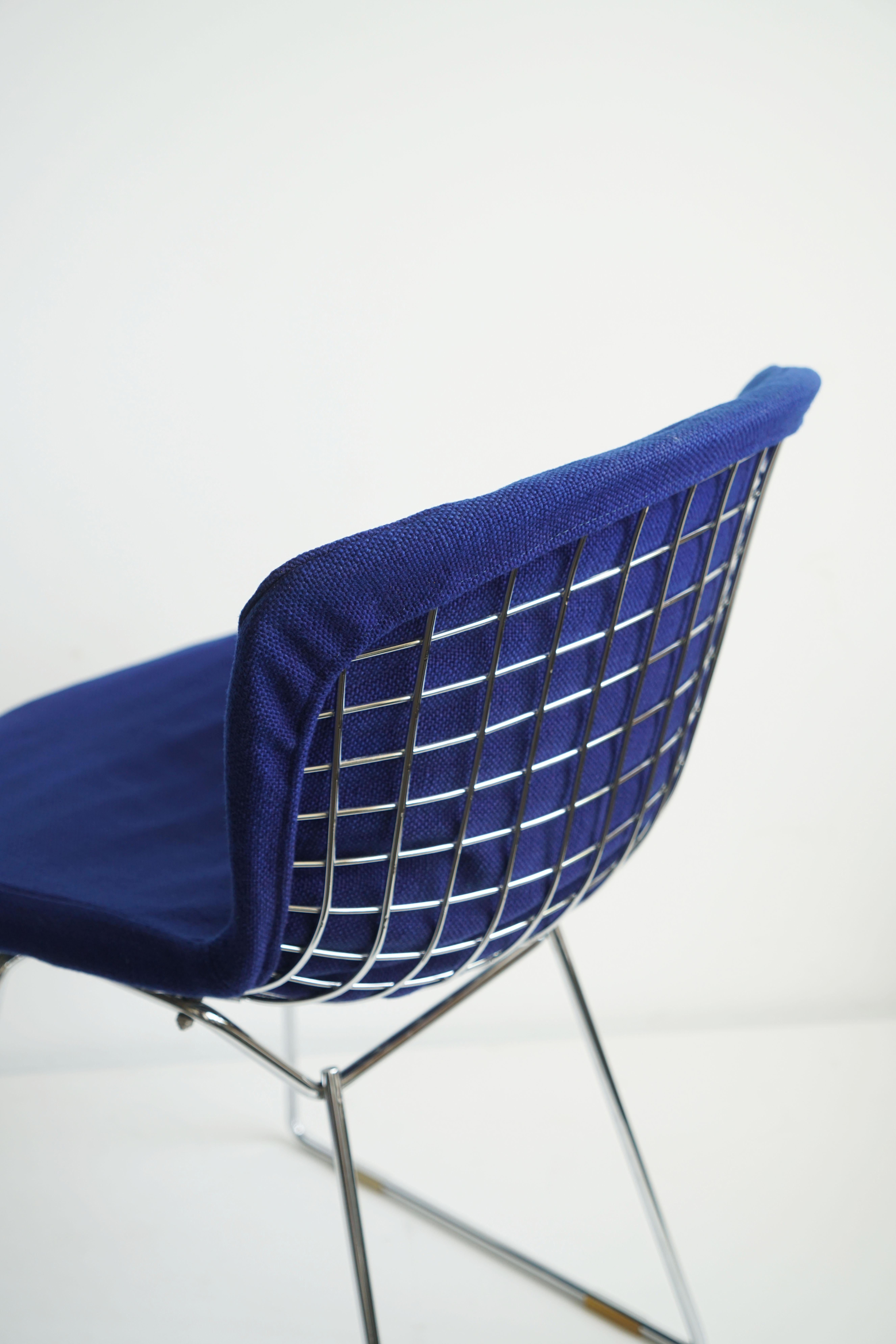 Harry Bertoia side chairs by Knoll with original upholstery, mint 1970's For Sale 8