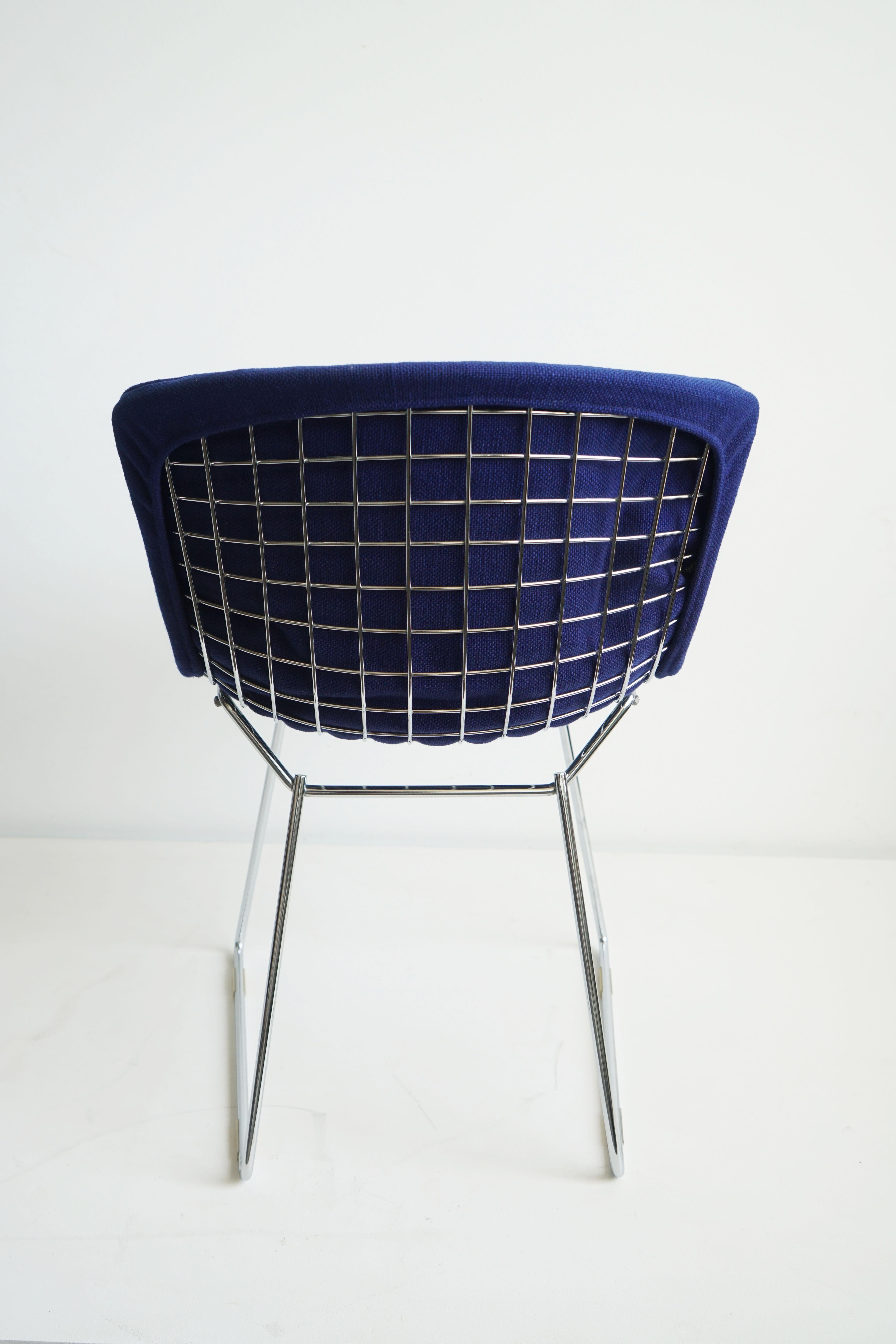Harry Bertoia side chairs by Knoll with original upholstery, mint 1970's For Sale 1