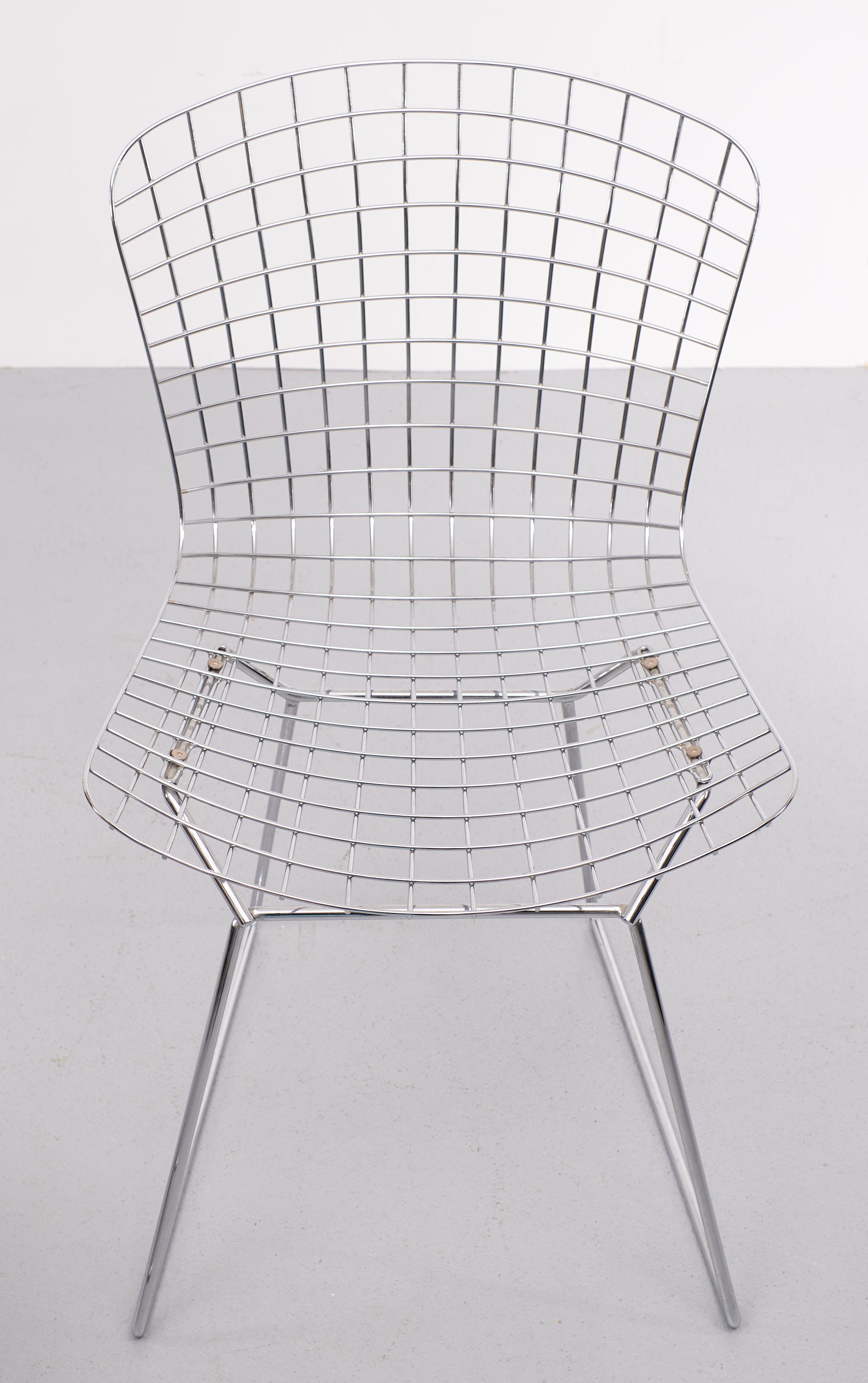 Harry  Bertoia  side chairs in chrome  1980s 1