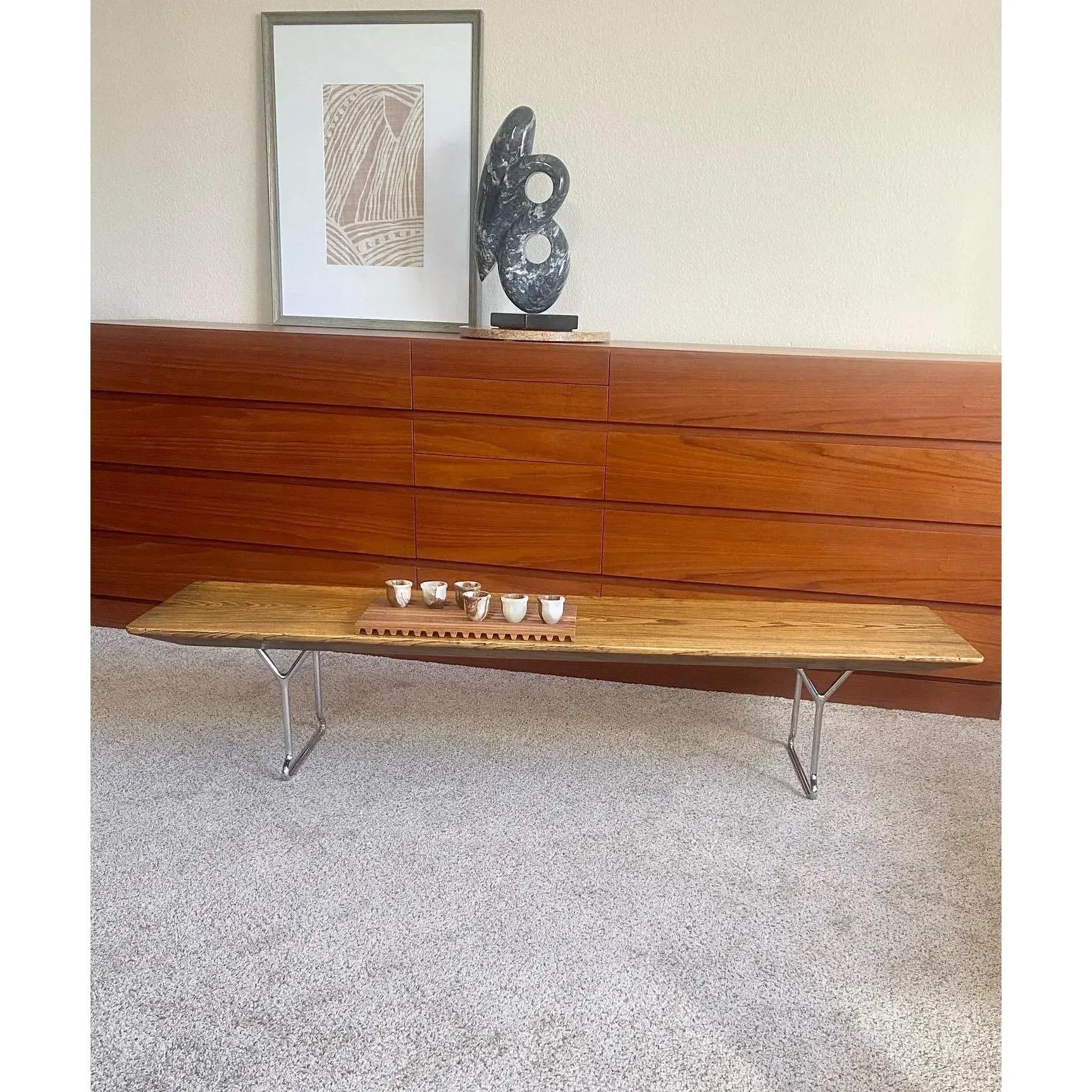 Banco moderno de mediados de siglo estilo Harry Bertoia en venta 6