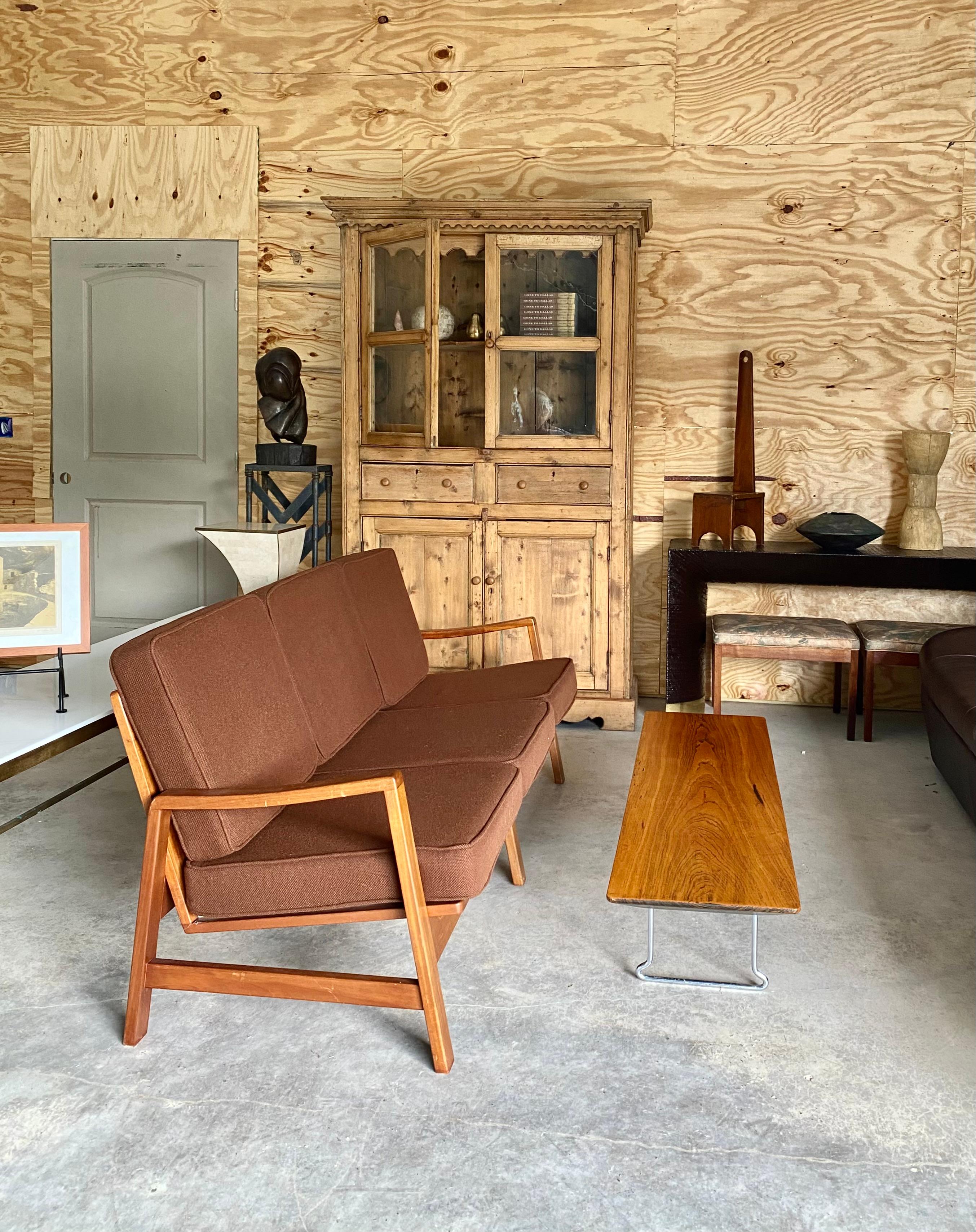 Banco moderno de mediados de siglo estilo Harry Bertoia Estadounidense en venta