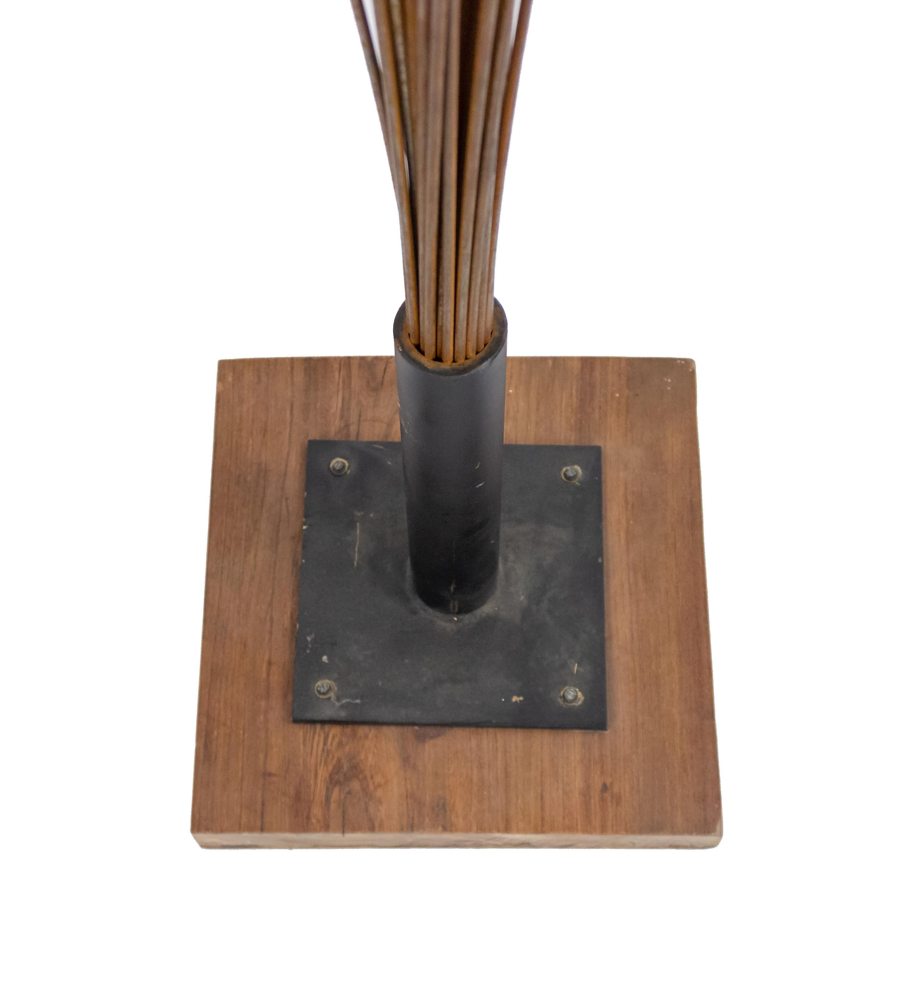 XX secolo Scultura di ventaglio monumentale in acciaio in stile Harry Bertoia in vendita