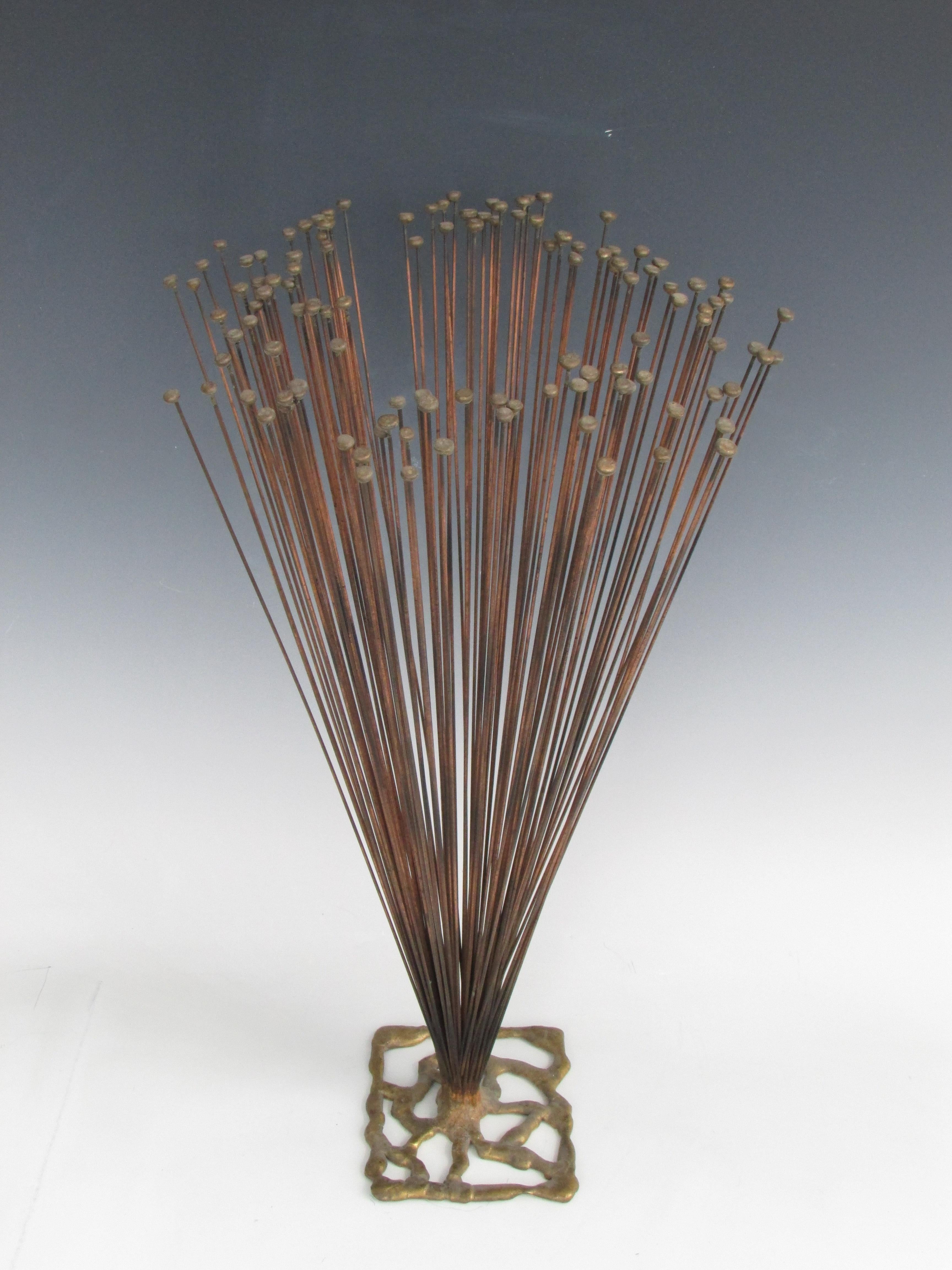 Scultura spray da scrivania in stile Harry Bertoia in acciaio saldato e ottone In condizioni buone in vendita a Ferndale, MI