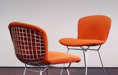 Harry Bertoia Draht-Beistellstühle Original Rostroter Stoff 1960er Jahre Sechser-Set