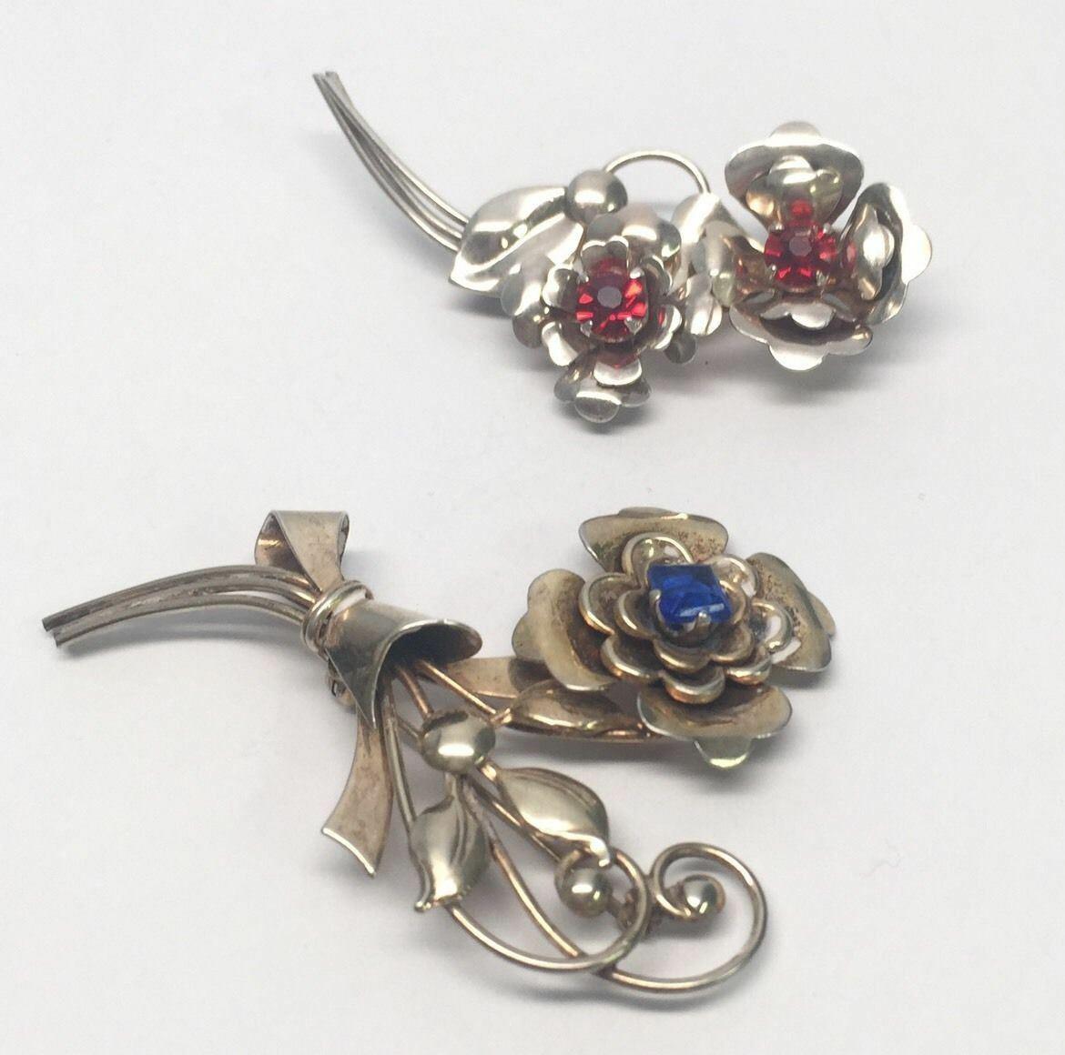 Harry Iskin 1940s Sterling Silver Pair of Flower Brooches / Pins 4