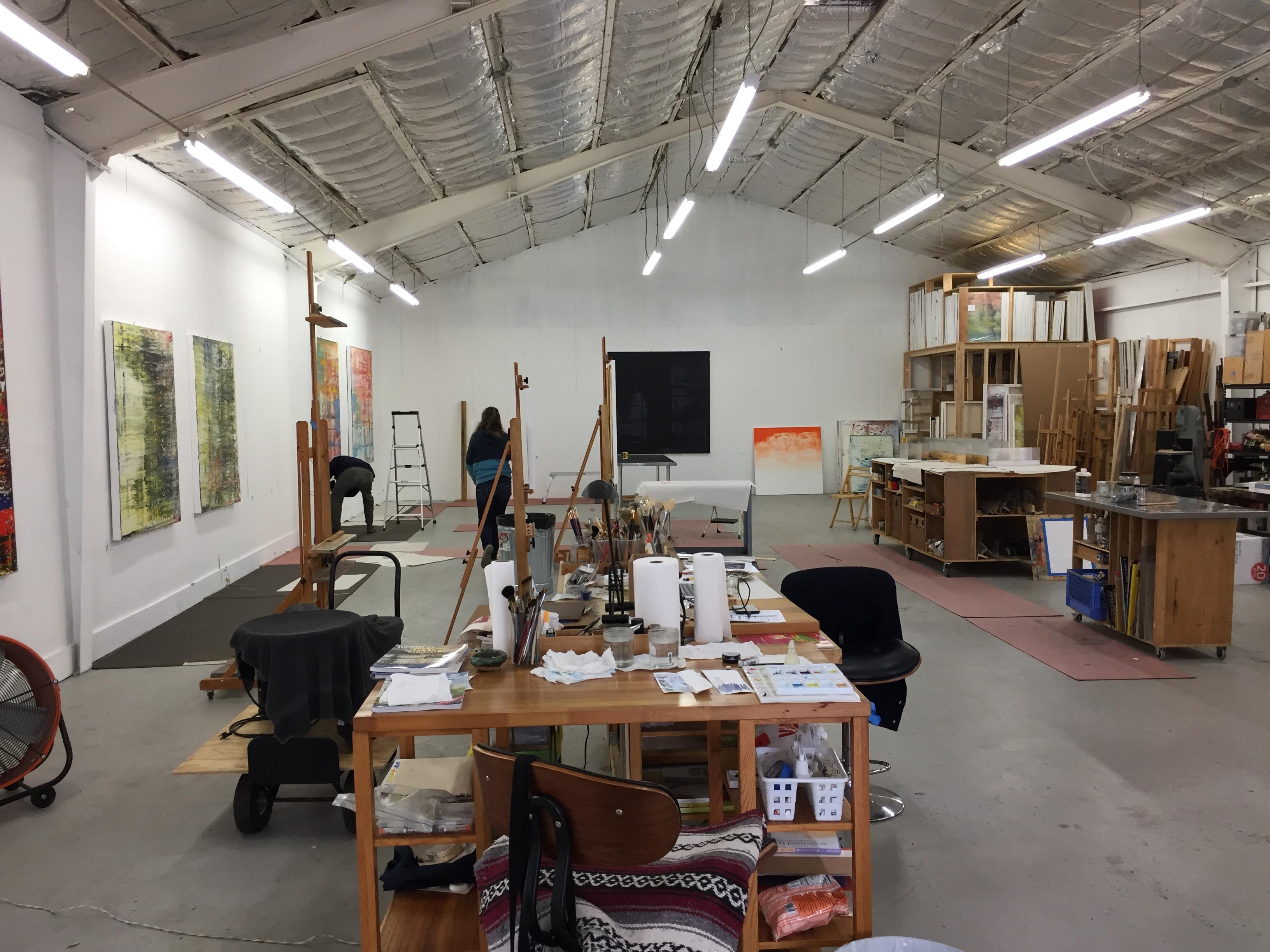 Olio su tela 

Harry James Moody è un artista tedesco nato nel 1952 che vive e lavora a Los Angeles, negli Stati Uniti. Si è formato come artista presso la Frankfurt Stadel Fine Art Academy, a Francoforte, in Germania. Si è specializzato nella