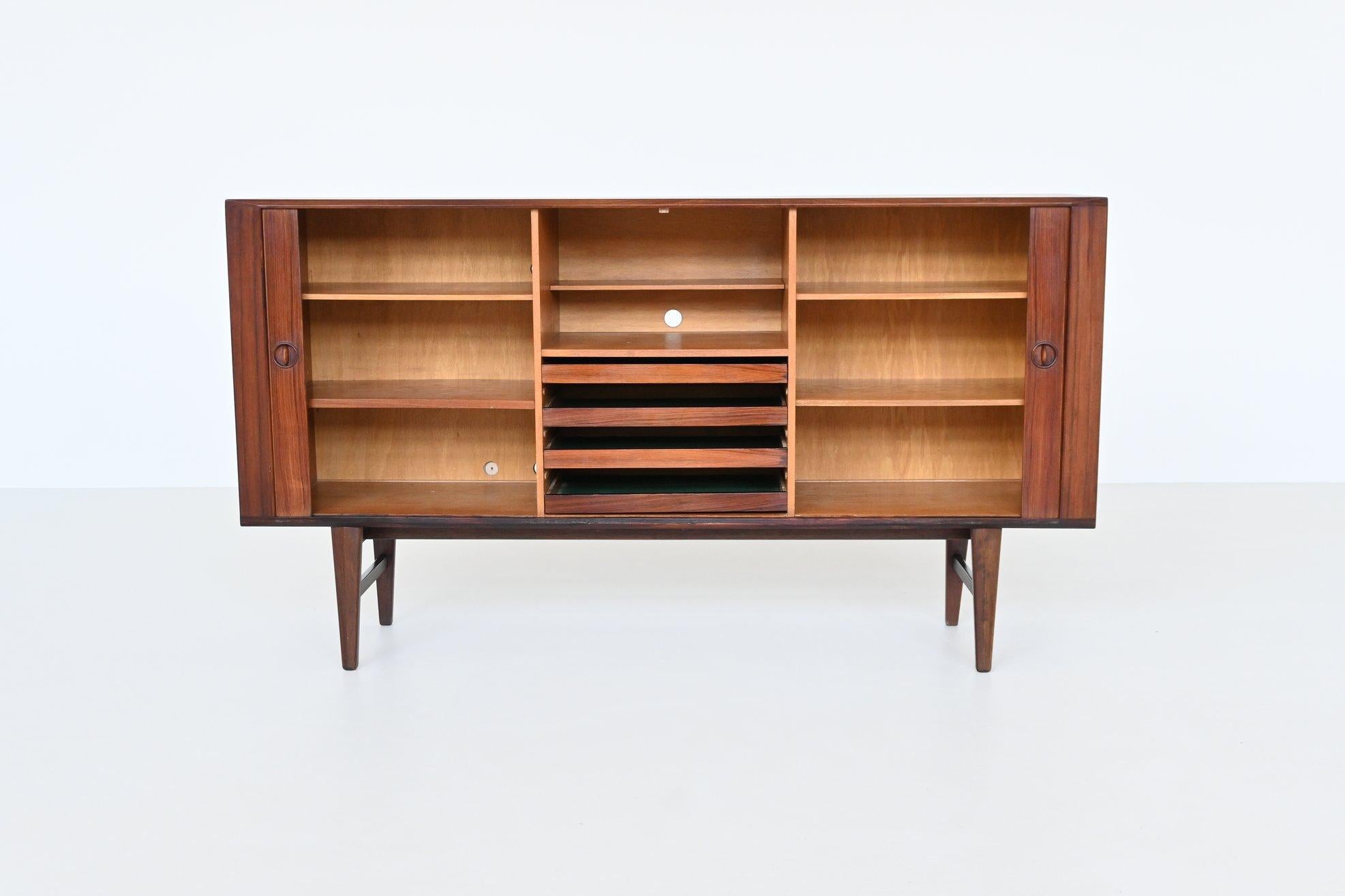 Harry Ostergaard highboard rosewood Randers Mobelfabrik Denmark 1960 In Good Condition In Etten-Leur, NL