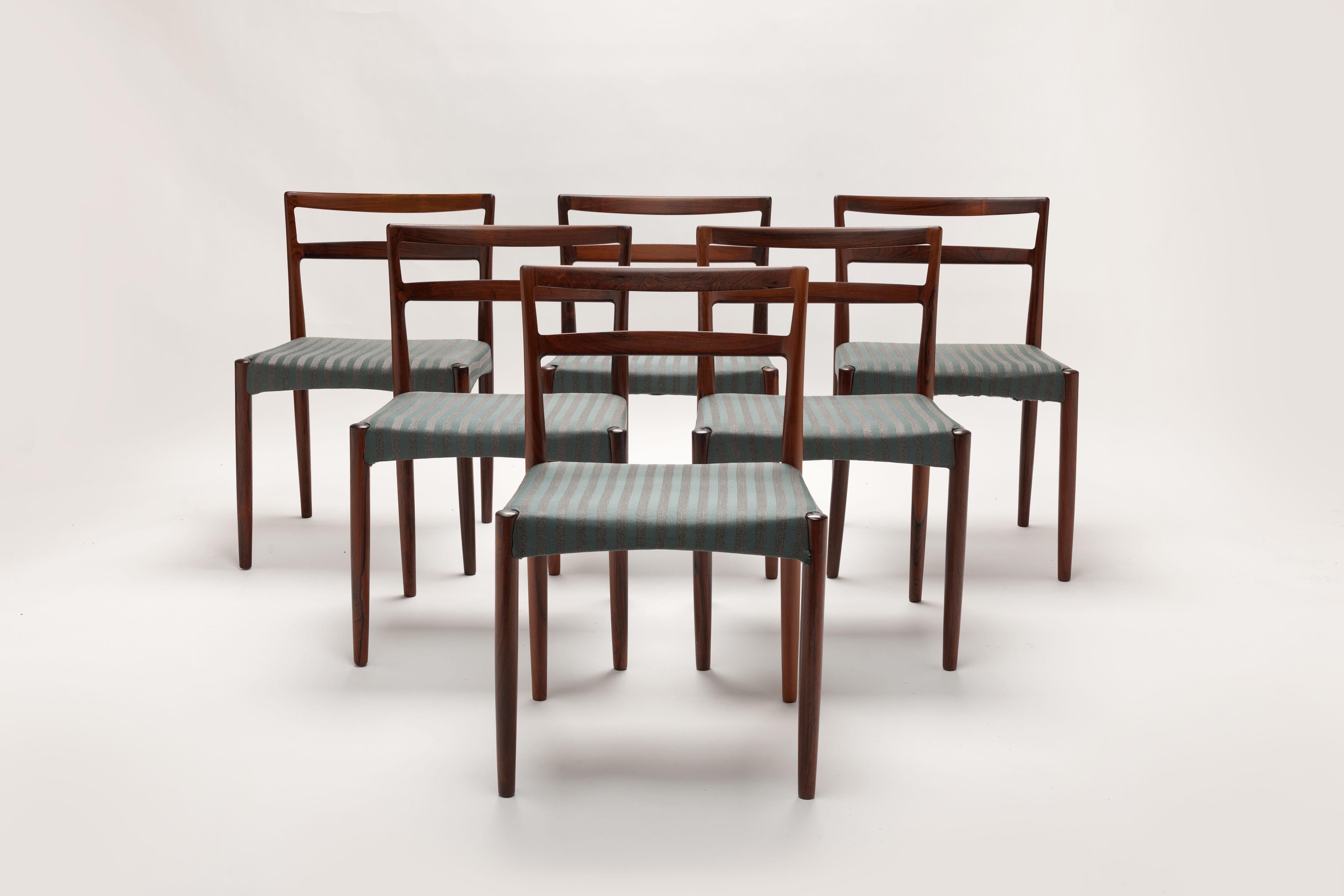 Chaises de salle à manger danoises en bois de rose Harry Ostergaard, avec nouveau tissu d'ameublement en vente 6