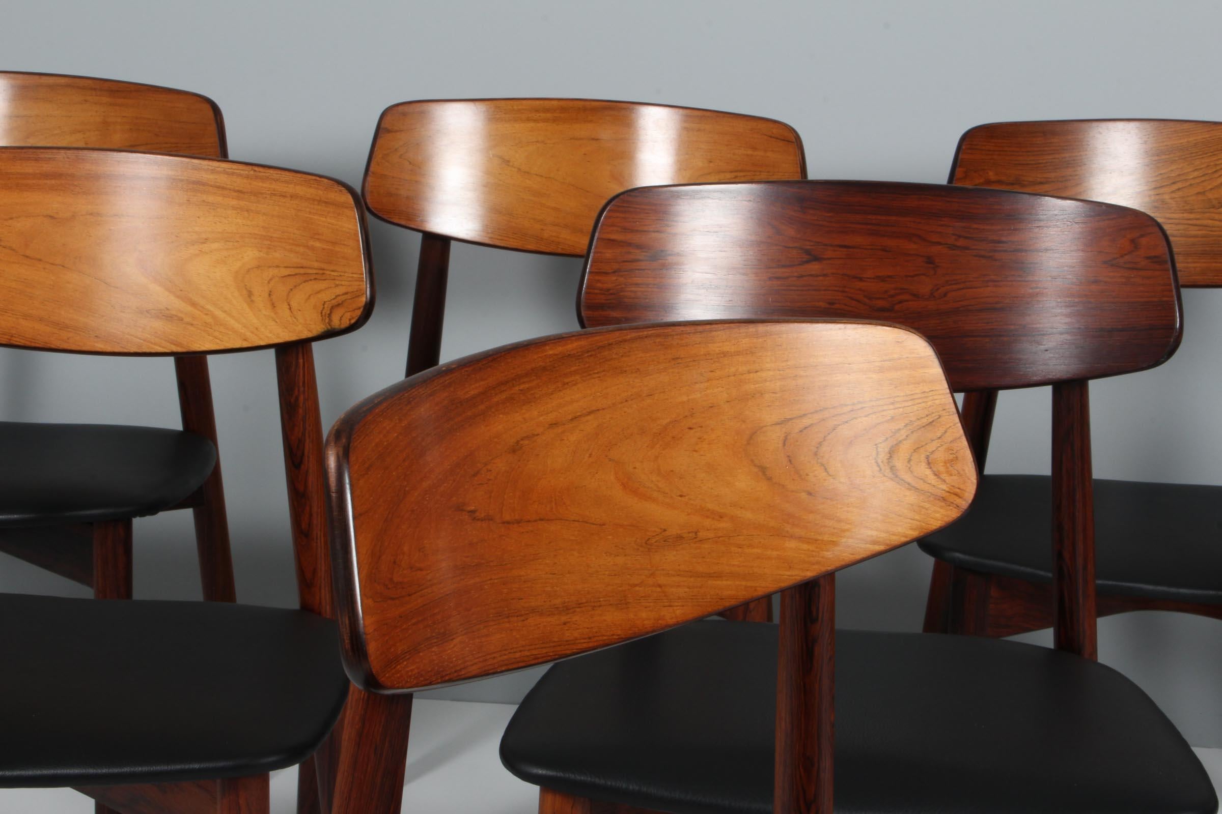 Scandinavian Modern Harry Østergaard, Eight Chairs in Rosewood and Tan Aniline Leather, 1970s