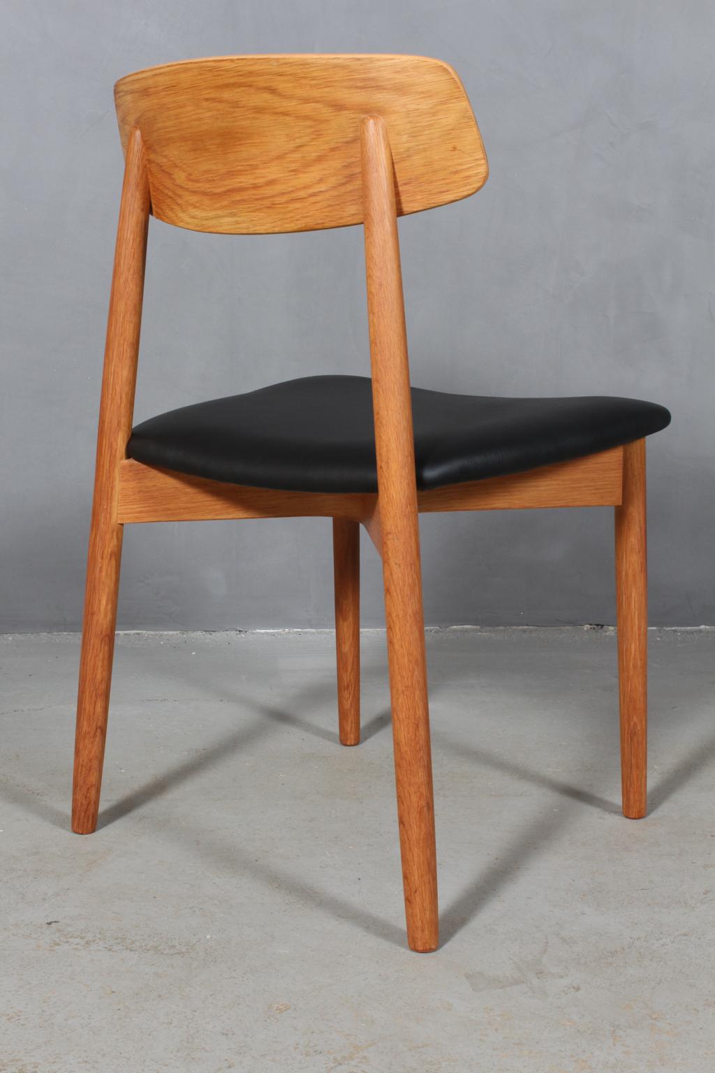 Harry Østergaard, Four Chairs in Oak and Black Leather, 1970s 1
