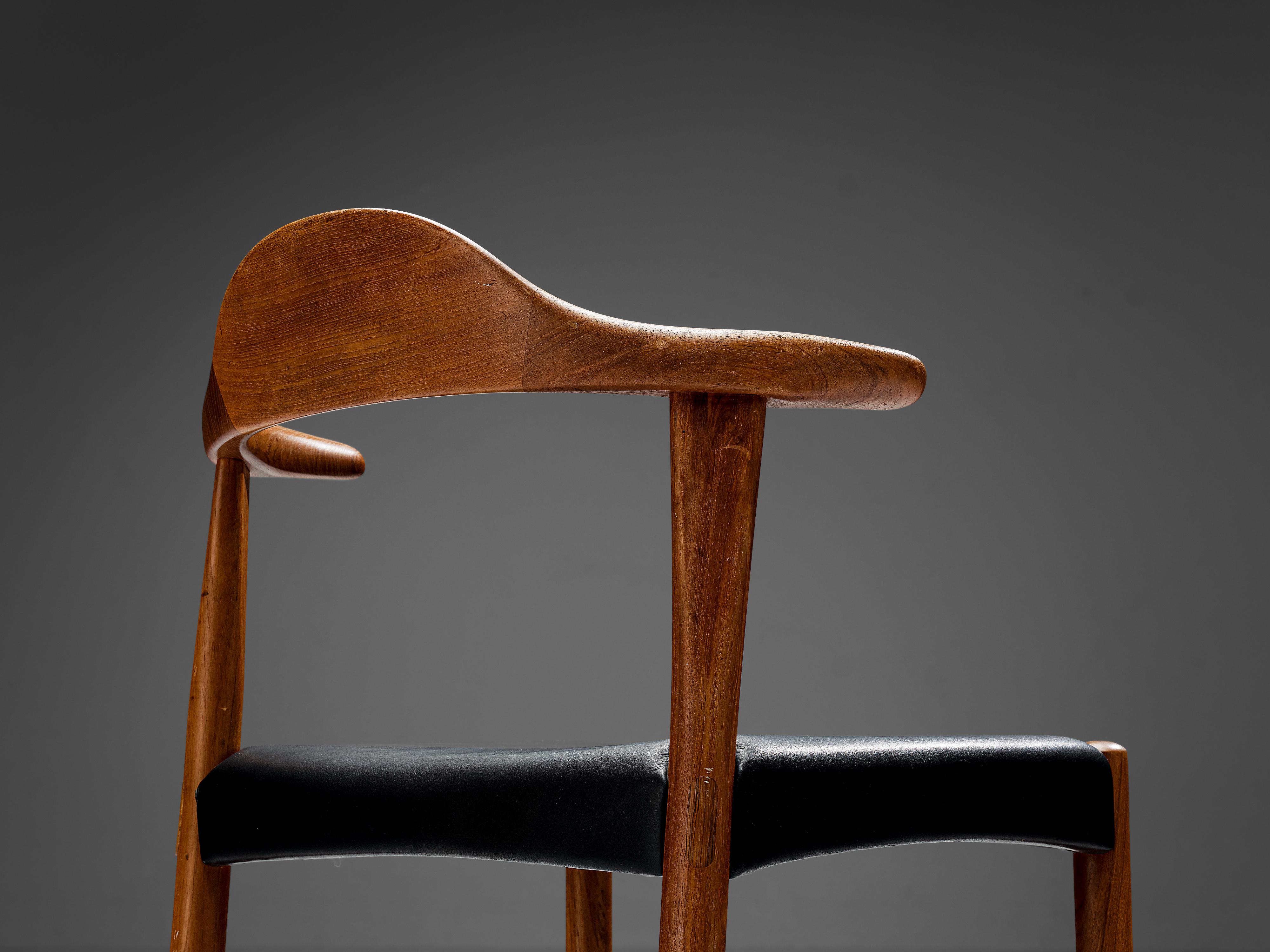 Harry Østergaard Pair of 'Bull Horn' Dining Chairs in Teak  For Sale 1