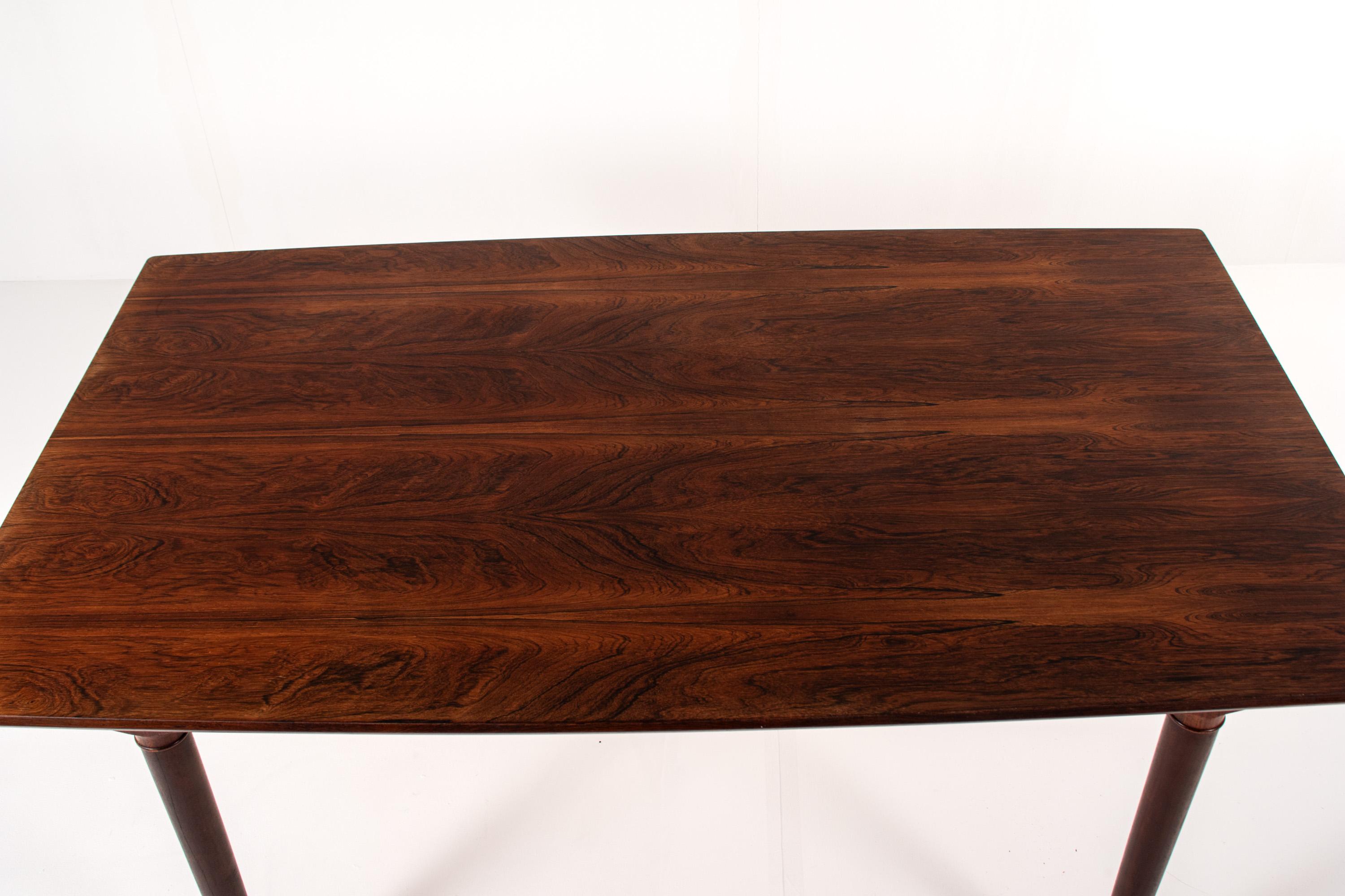 Milieu du XXe siècle Harry Østergaard Rosewood Extendable Dining Table, 1960s en vente