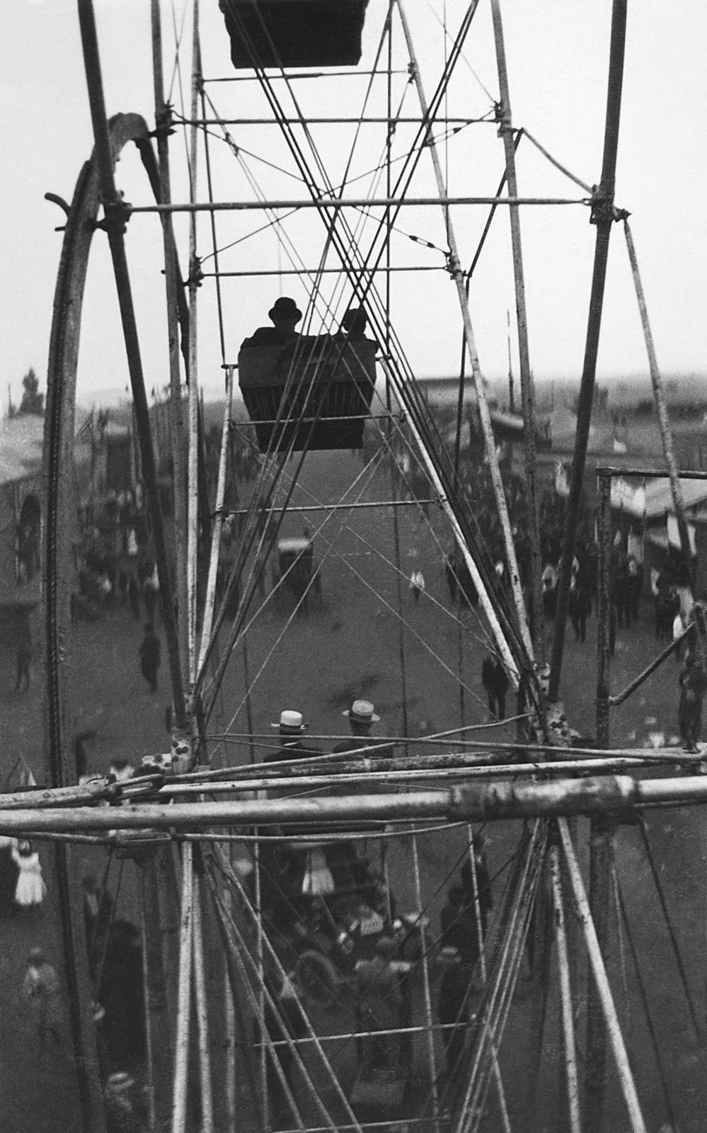 On a Ferris wheel - Archival fine art print, Black white, graphical photo For Sale 1