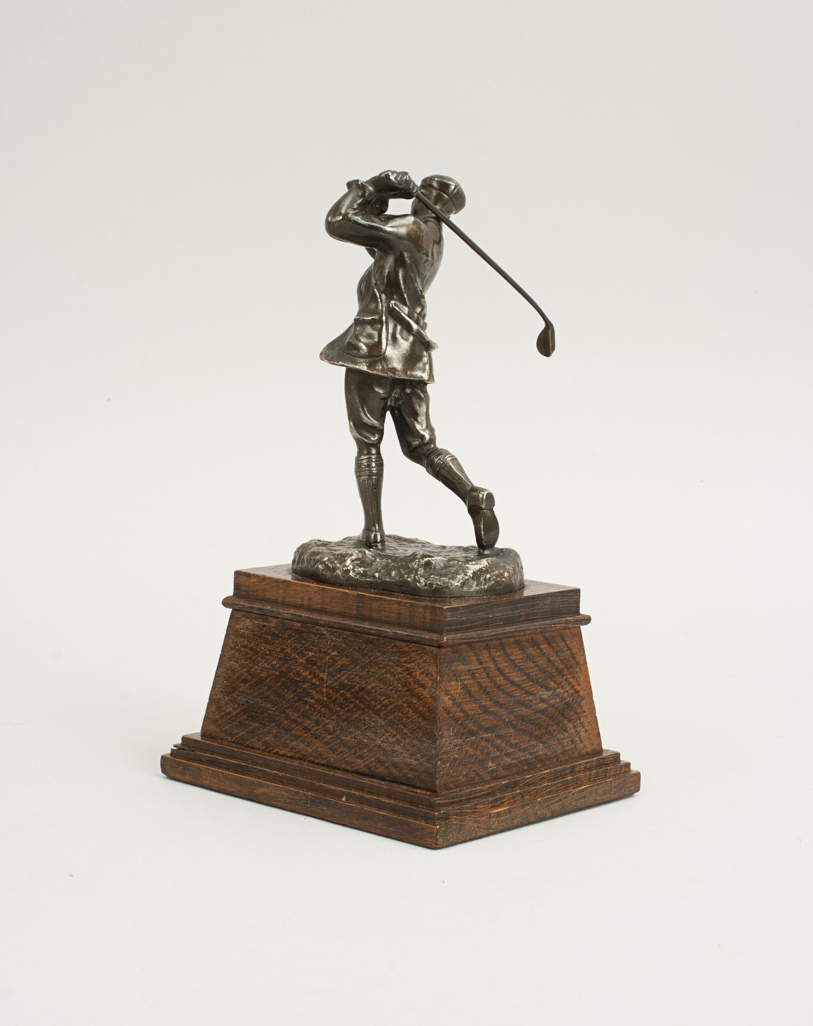 Moulage Figure de golf Harry Vardon par Elkington en vente