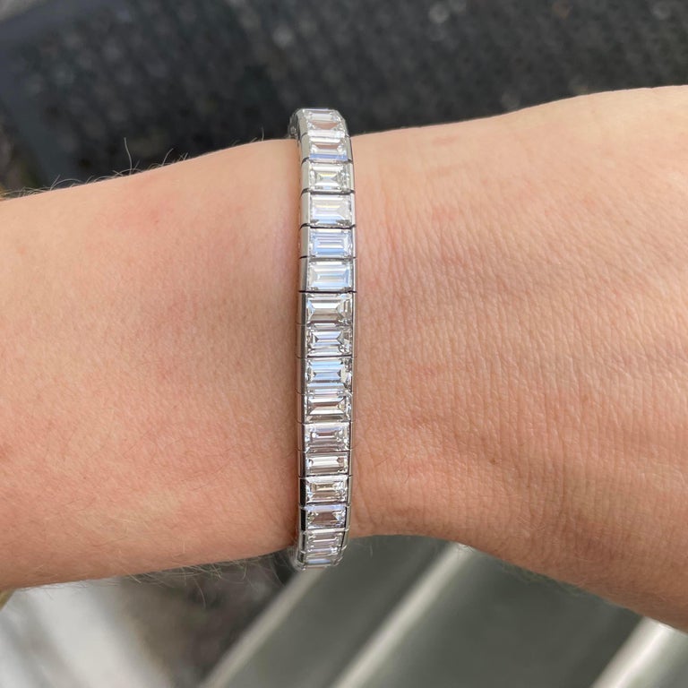 Harry Winston 15 Carat Emerald Cut Diamond Tennis Bracelet, 1950's at