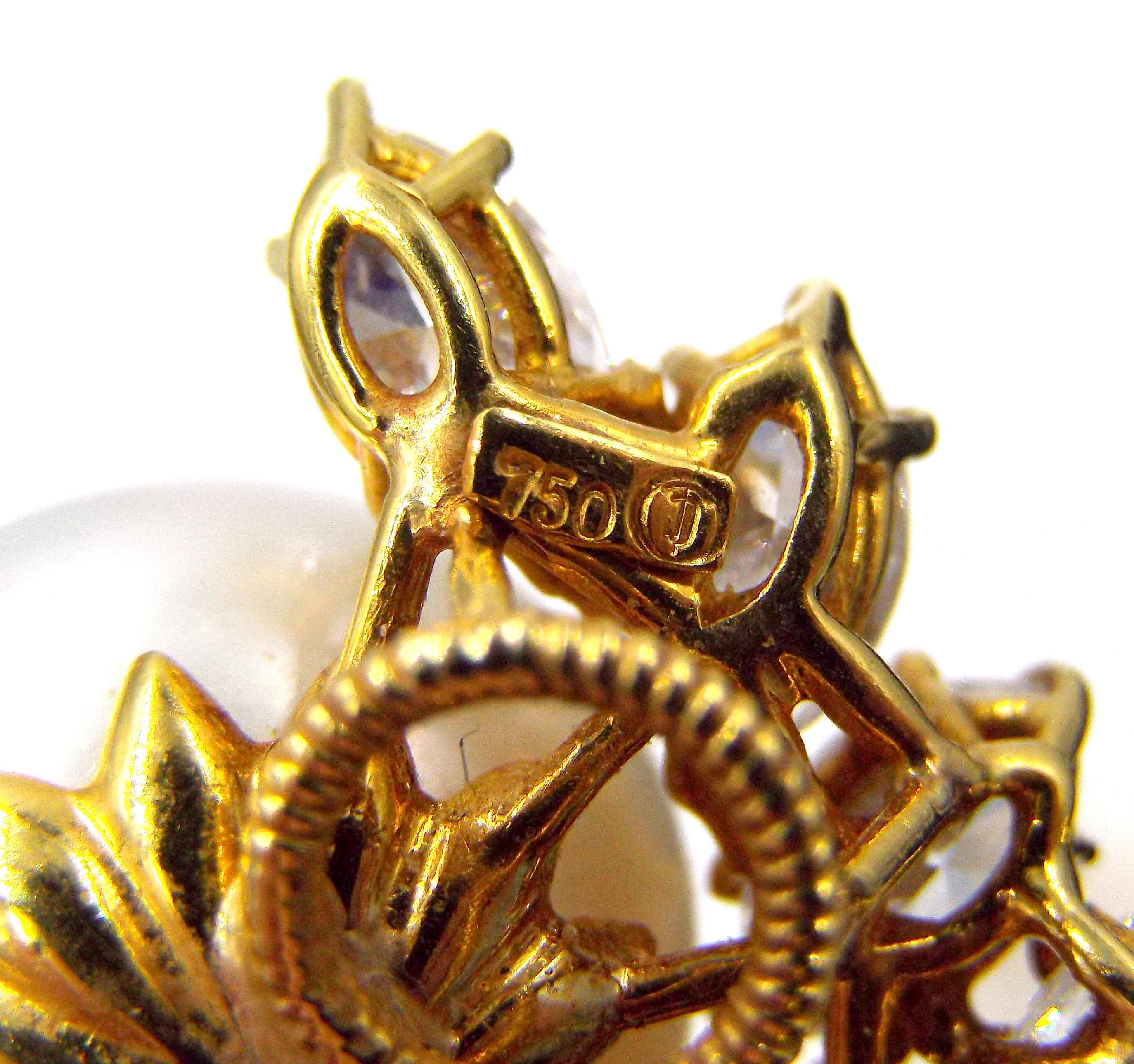 Marquise Cut Harry Winston 18K Gold Cultured Pearl Diamond Earclips