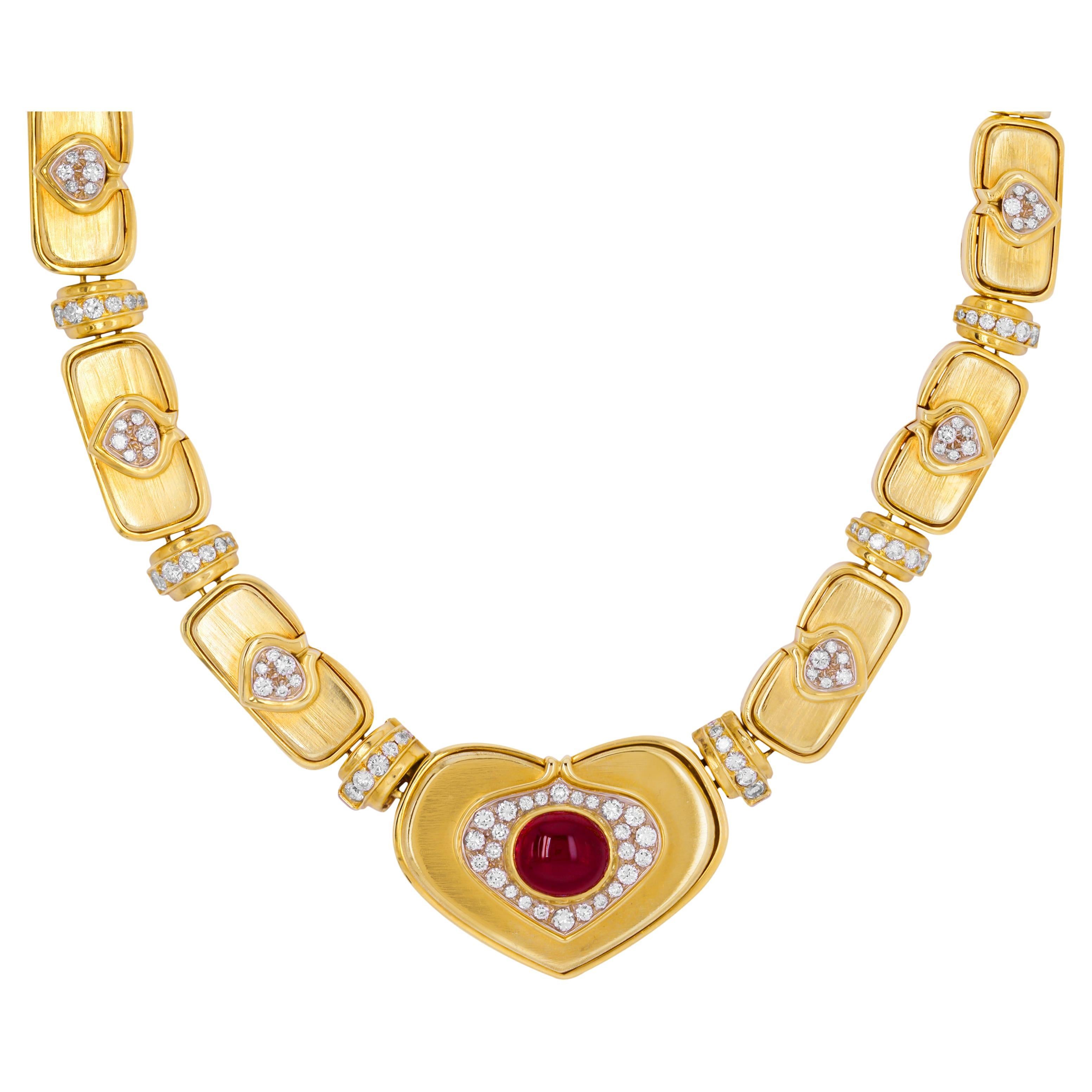 Harry Winston, collier ras du cou en or 18 carats avec pendentif cœur en diamants et cabochons de rubis de Birmanie