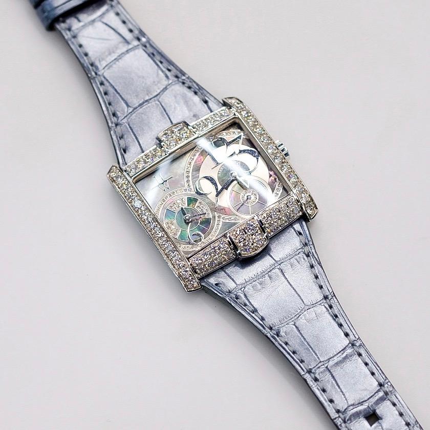 Round Cut Harry Winston 18K White Gold Avenue 350/LQTZW Quartz Diamond Dial Watch For Sale