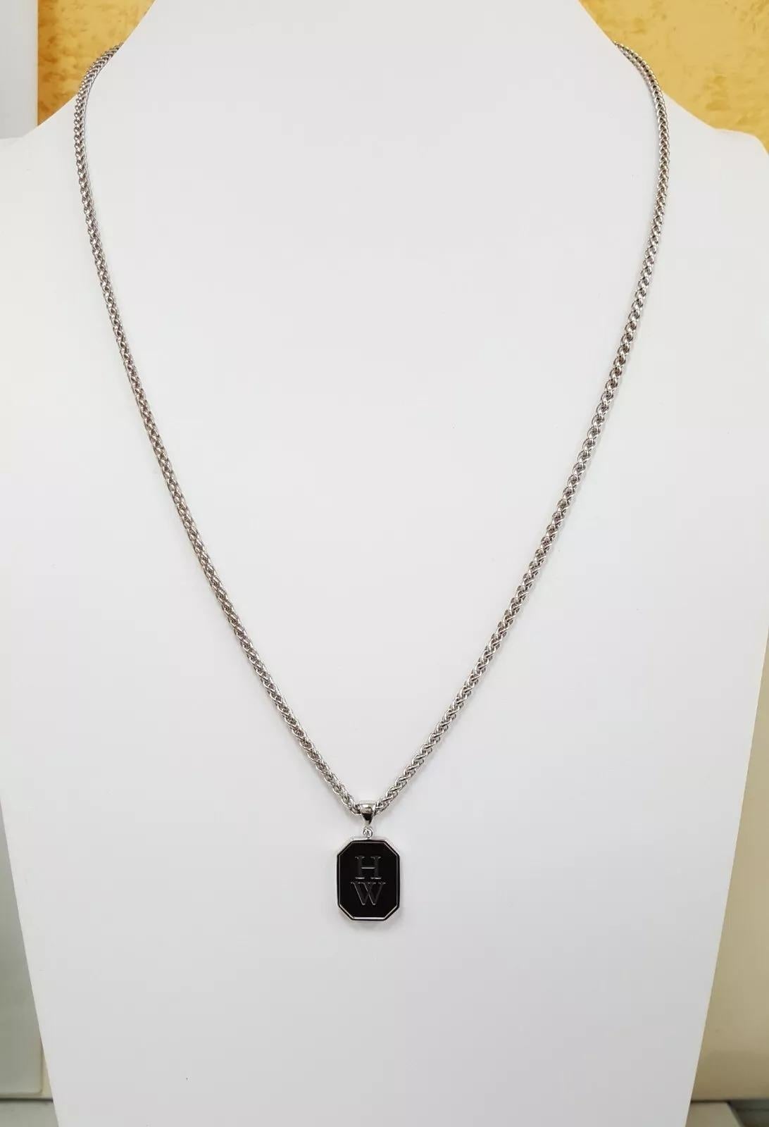 Harry Winston - Collana con ciondolo in oro bianco 18 carati e zalio 30 In condizioni ottime in vendita a Chicago, IL