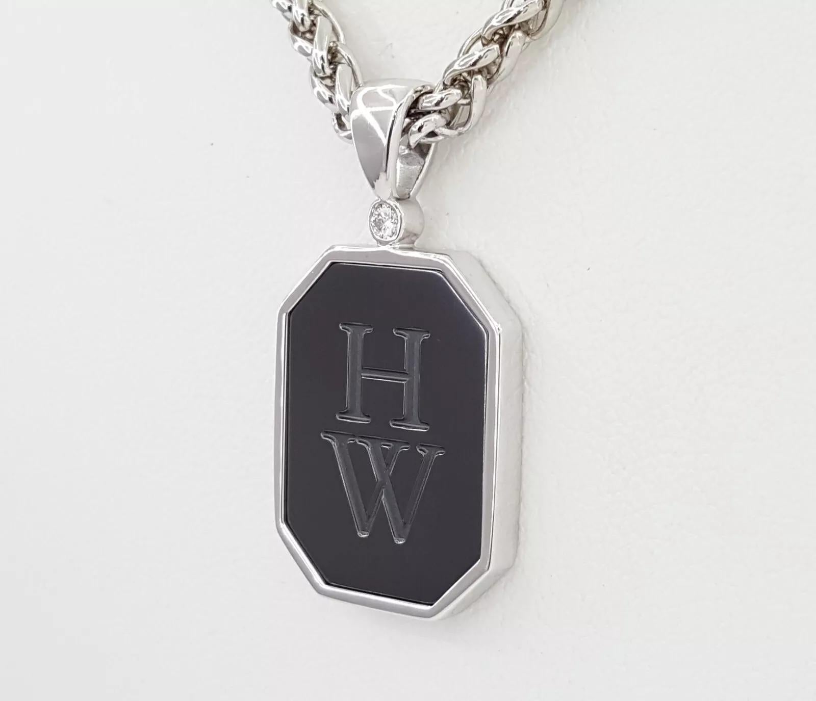 Donna Harry Winston - Collana con ciondolo in oro bianco 18 carati e zalio 30 in vendita