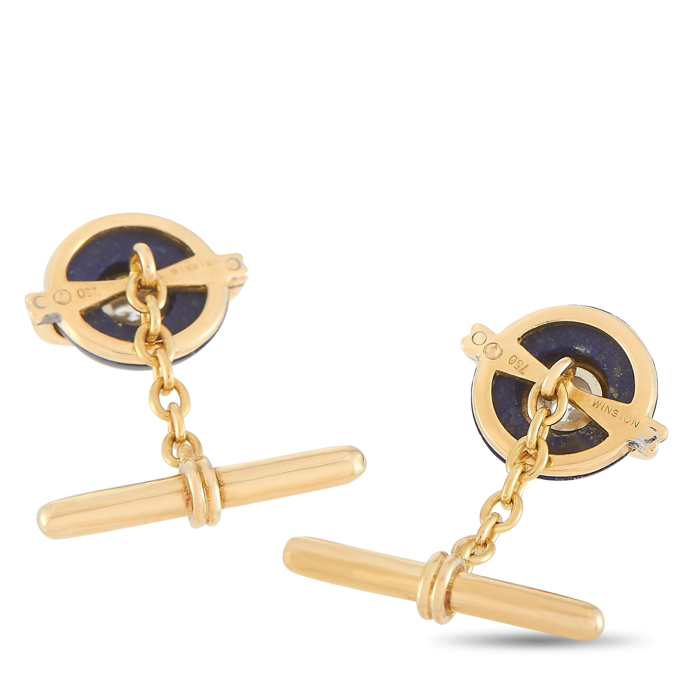 This pair of chain link cufflinks is crafted in 18k yellow gold and features a round royal blue Lapis Lazuli front face with gold flakes. Set on each of the cufflink's center is a diamond. The back of the cufflink is stamped with 