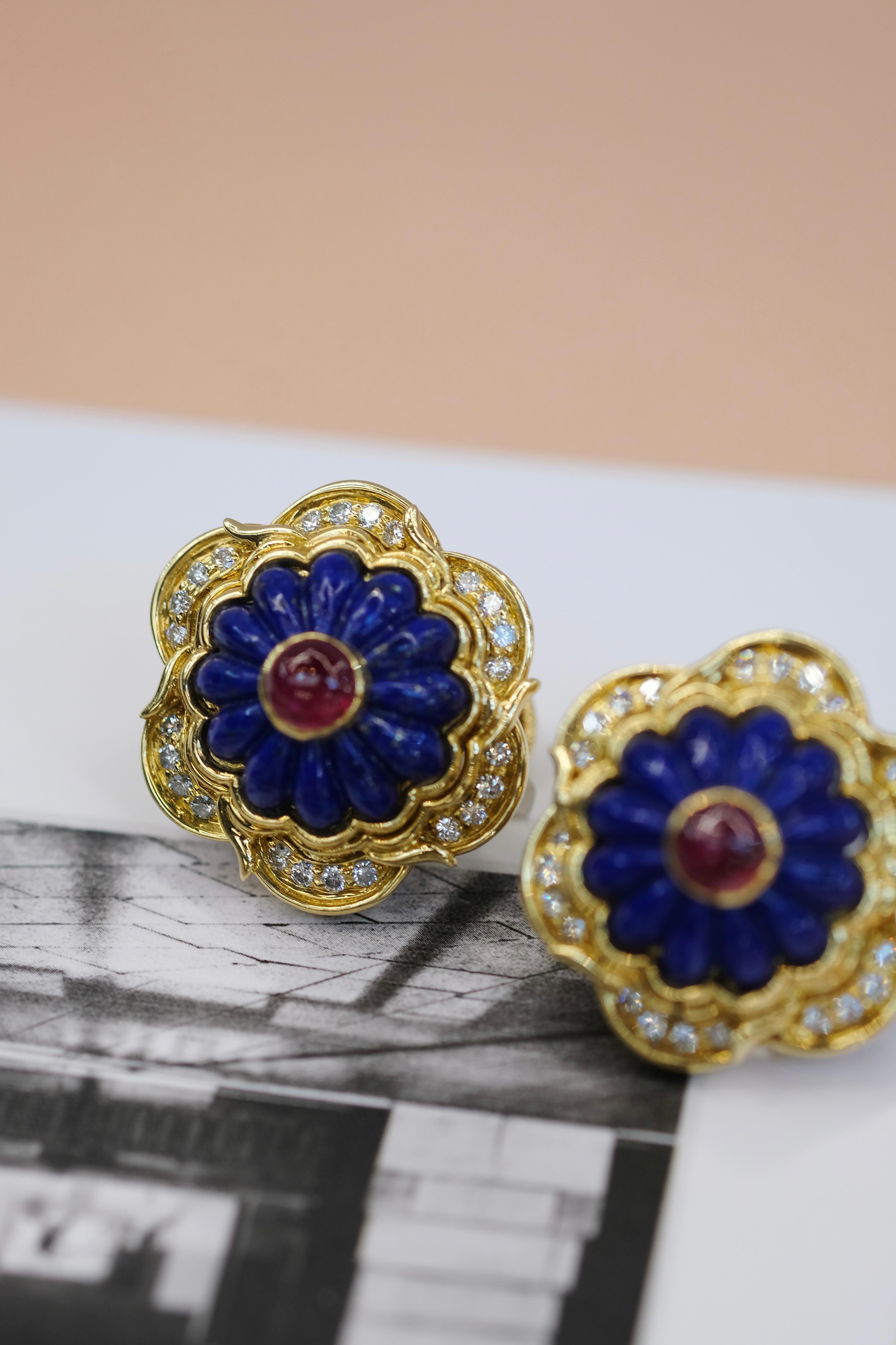 Harry Winston 18k Yellow Gold Lapis, Ruby, Diamond Earrings In Excellent Condition For Sale In New York, NY