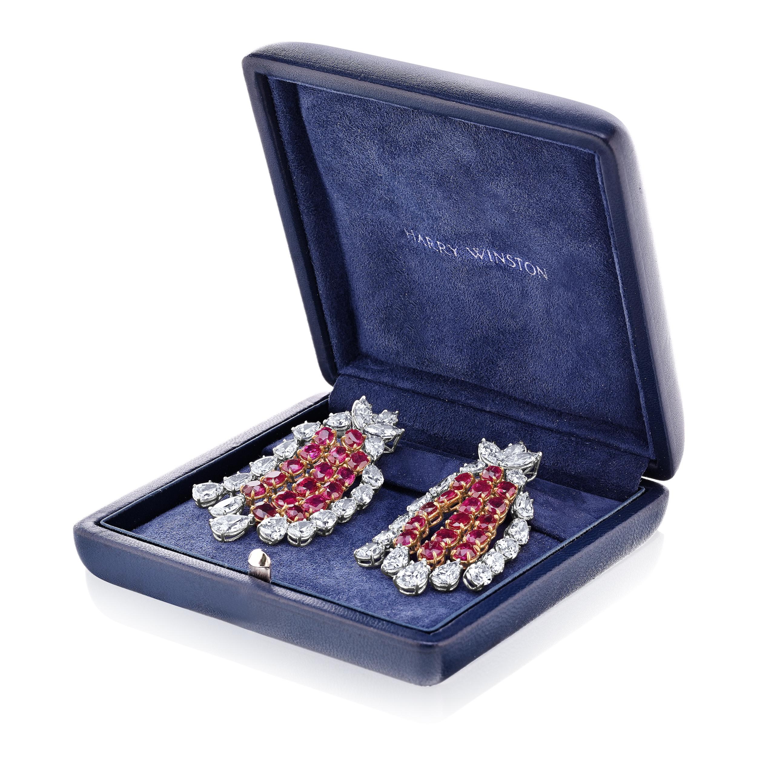 Taille Marquise Harry Winston, boucles d'oreilles chandelier en diamants et rubis de 49 carats, 1970 en vente