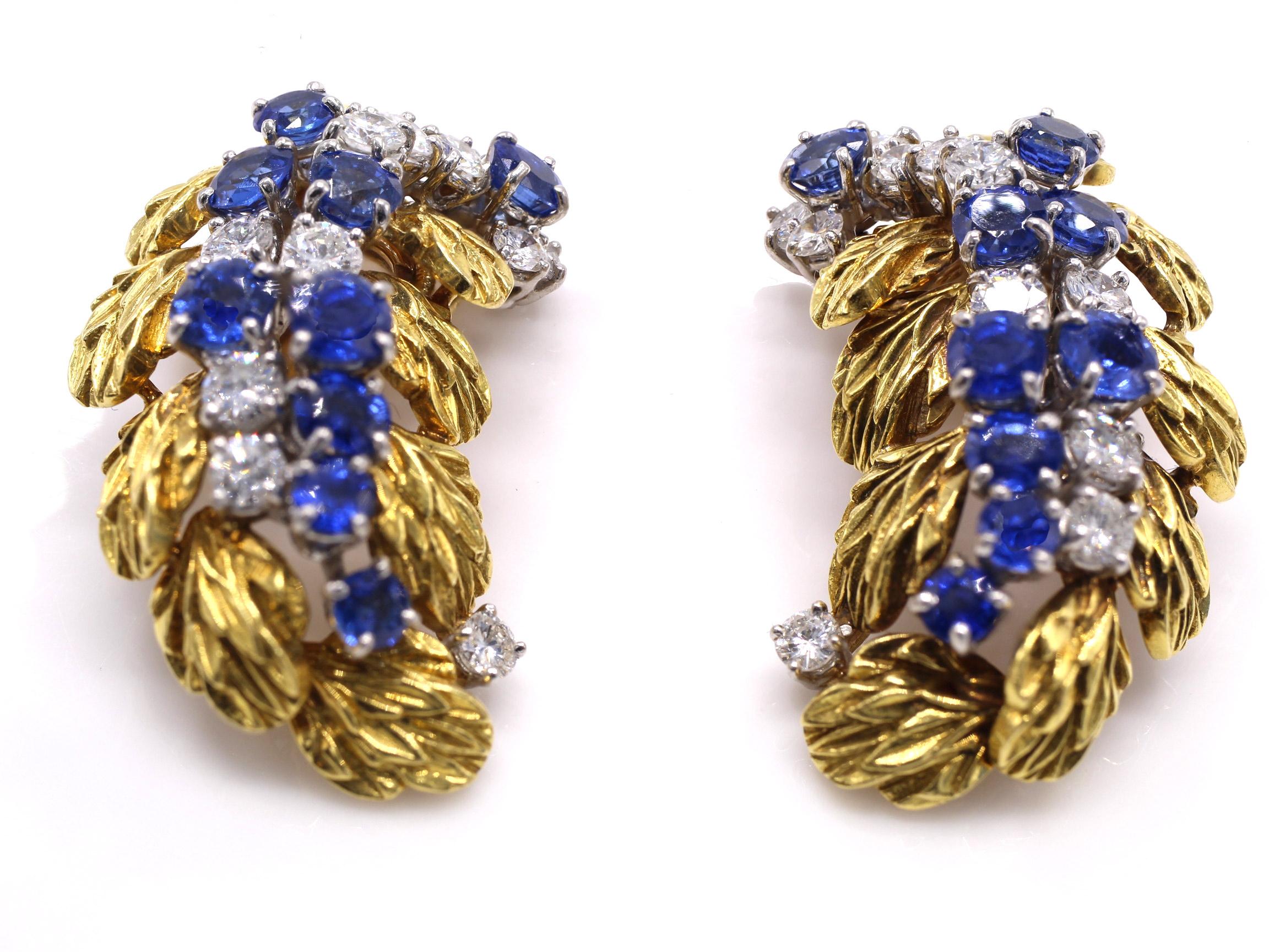 Harry Winston 1980s Sapphire Diamond 18 Karat Yellow Gold Ear Clips In Excellent Condition In New York, NY