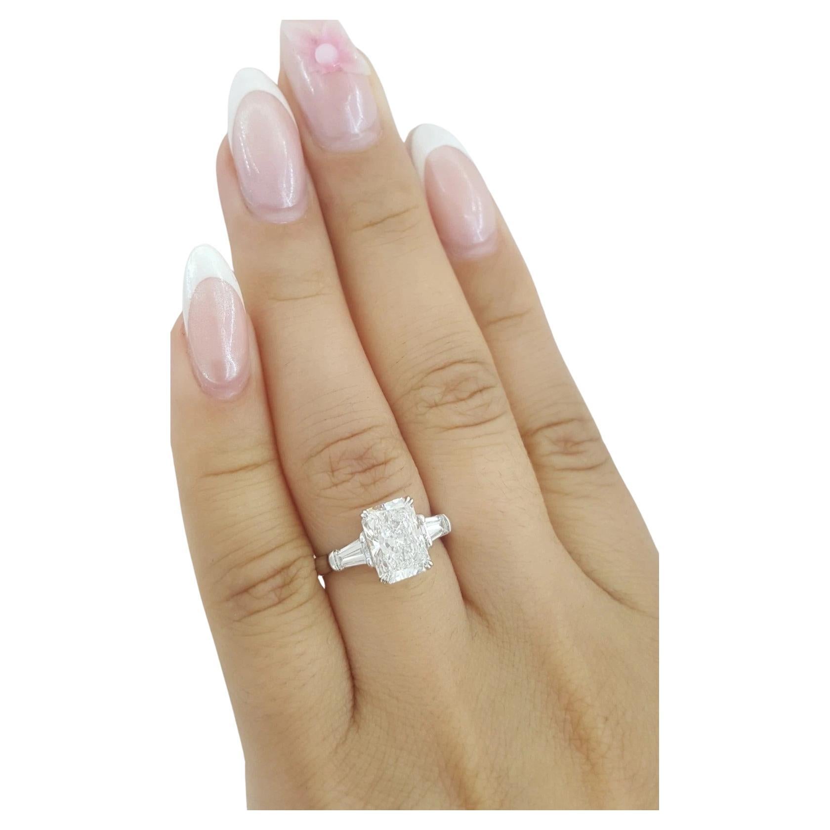 Harry Winston 2,58 Karat Diamant Platin Verlobungsring mit Strahlenschliff im Angebot 1