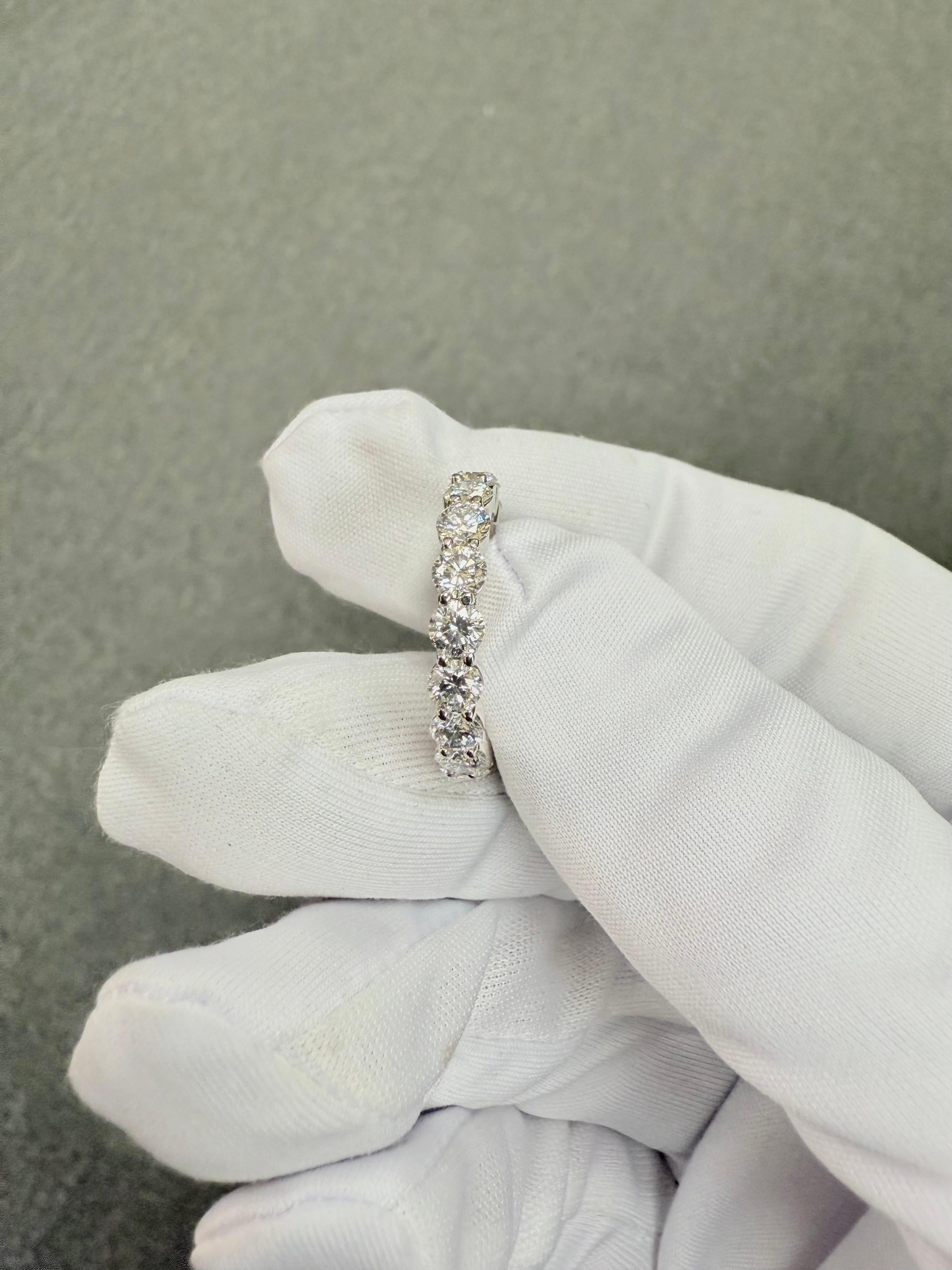 Harry Winston 3 CTW Round Brilliant Diamond Platinum Eternity Band Ring Size 6 For Sale 7