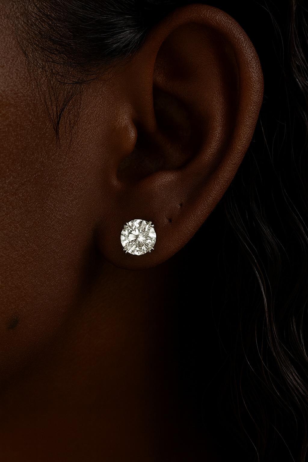 Harry Winston 3,08 Karat Gesamtgewicht Runder Brillantschliff Diamant-Ohrstecker (Zeitgenössisch) im Angebot