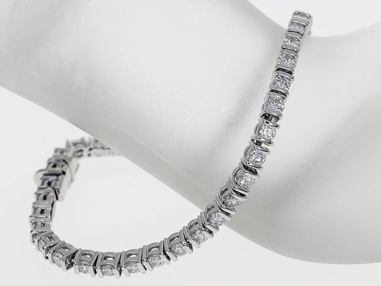 Harry Winston 4.51 Carat Diamonds Platinum Bar Round Tennis Bracelet 16