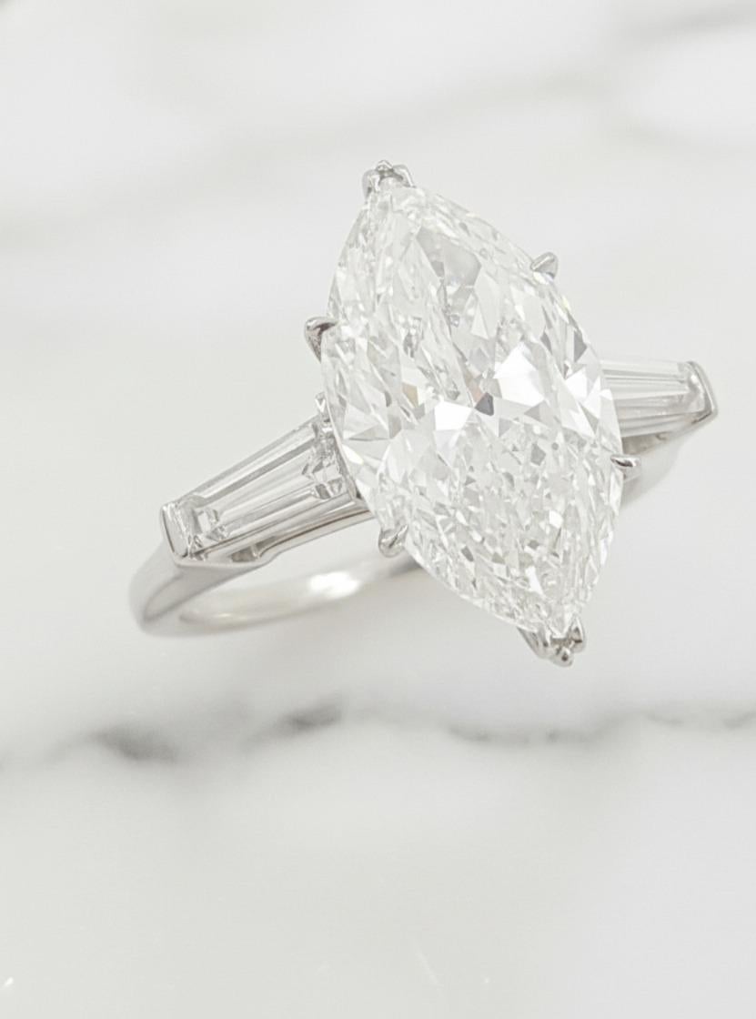 Donna Anello di fidanzamento in platino con diamante Marquise da 5,72 carati di Harry Winston in vendita