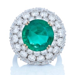 Harry Winston 6.81 Carat Colombia Emerald and Diamond Platinum&18k Cocktail Ring